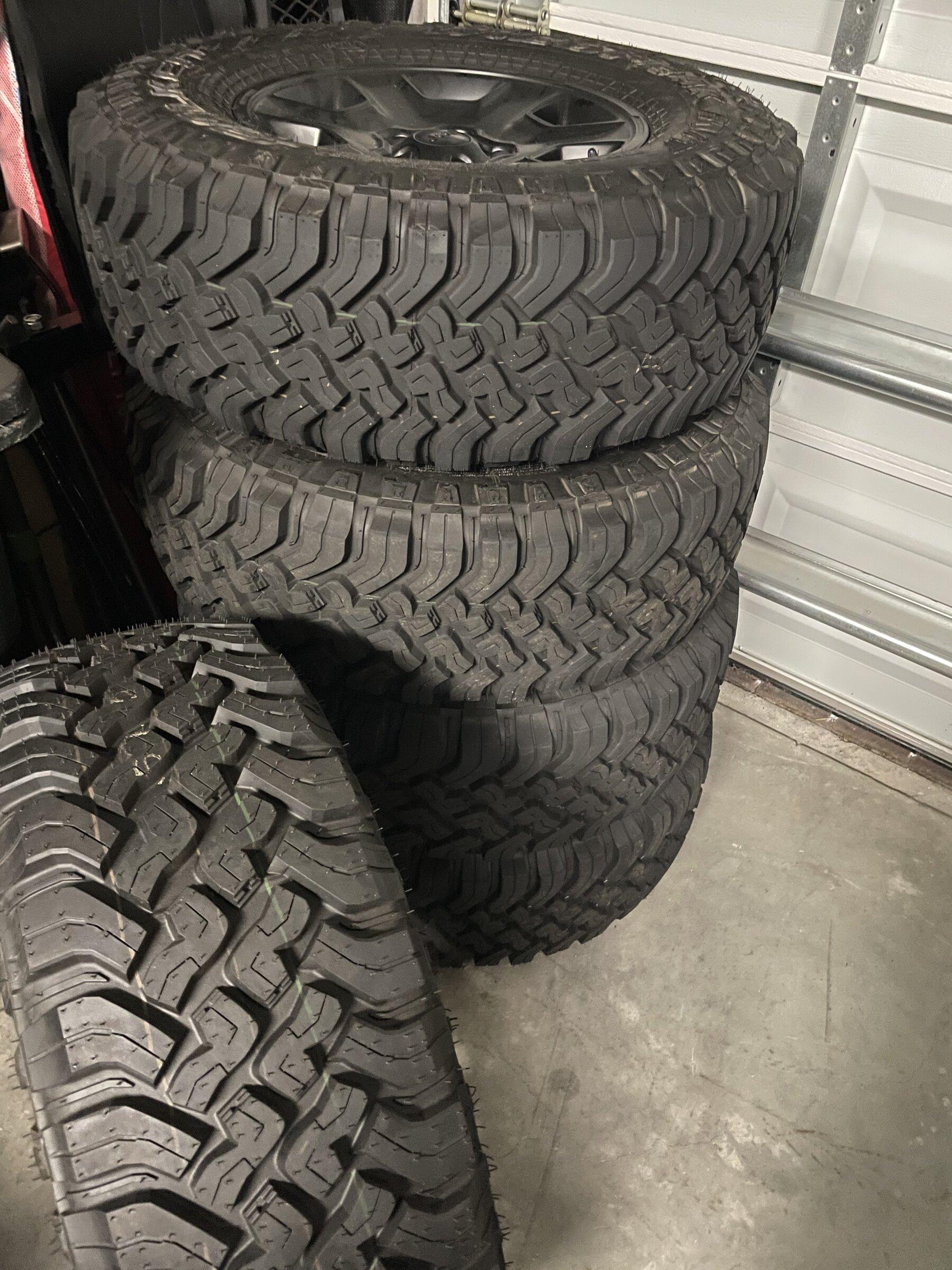 Jeep Gladiator 5 Mojave Wheels and Tires-$900 83AA8BCA-D036-4AC4-A8B9-776F79446E05