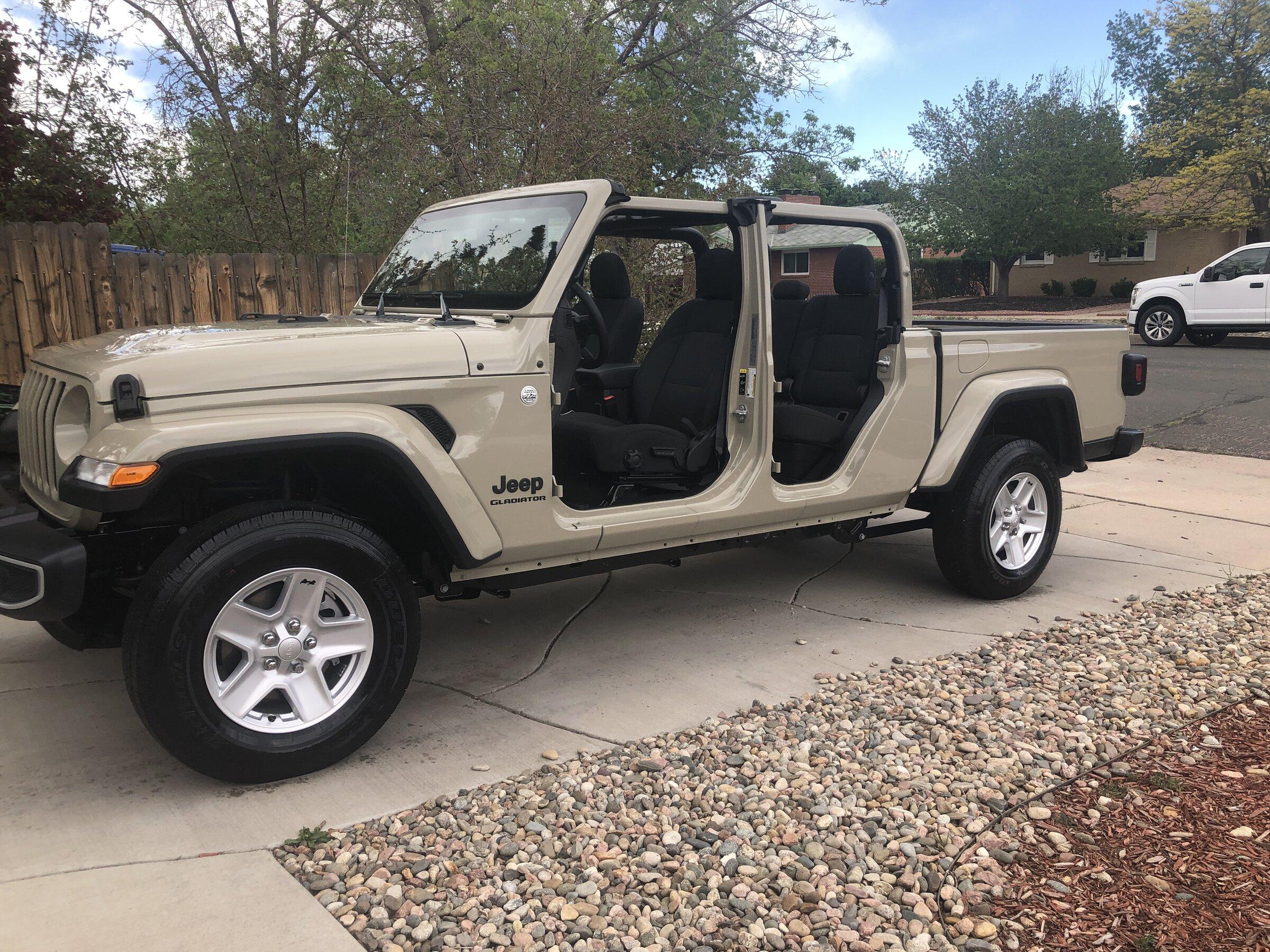 Jeep Gladiator 35s or 37s 6690C6CD-8B27-4DB1-9AE3-12FDCAF034E7
