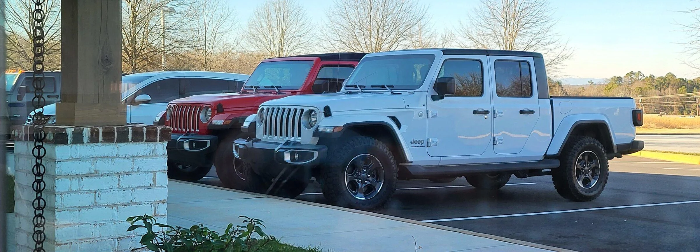 Jeep Gladiator Jeeps Parking Next To Jeeps 20211223_152347