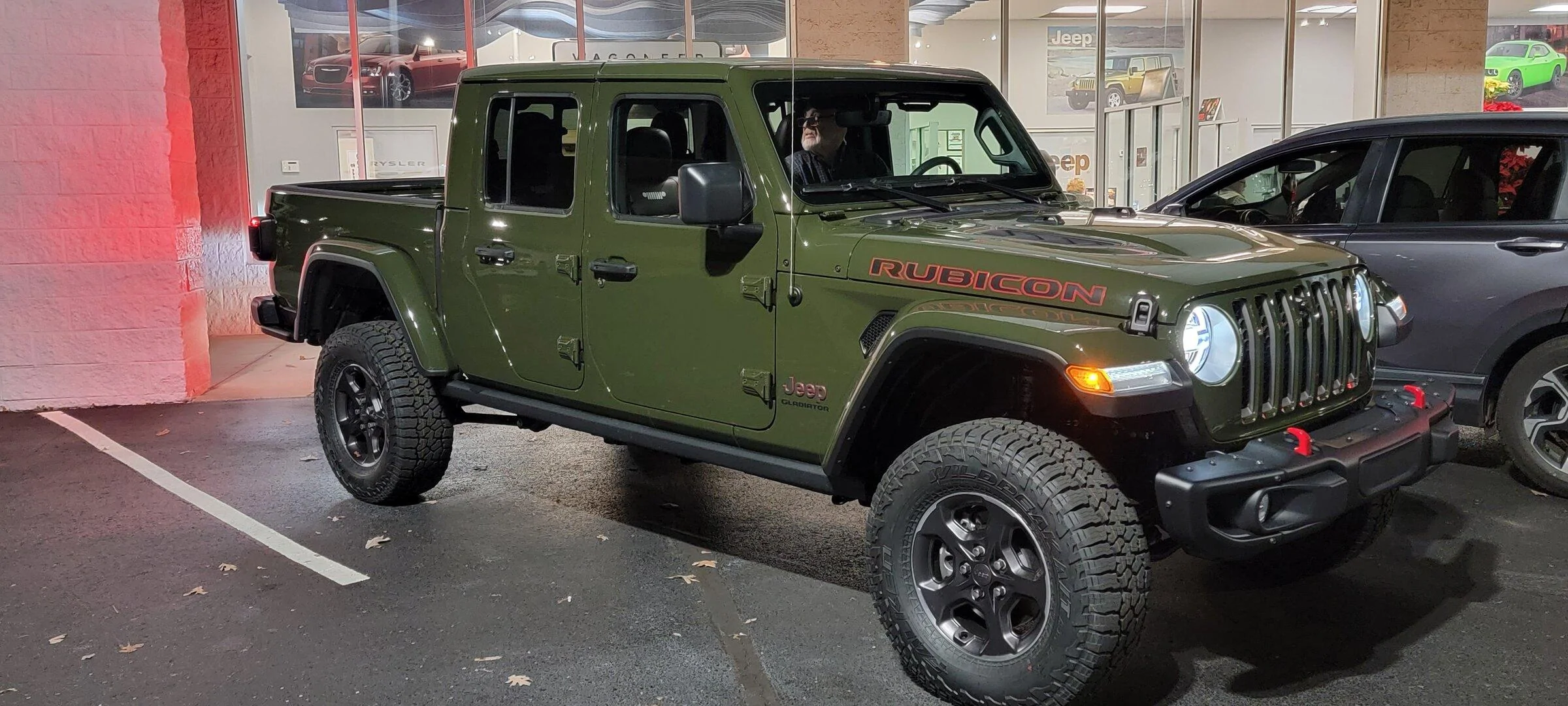 Jeep Gladiator You're JT is ready for pick-up @ GUPTON MOTORS... !!! 20211222_184001