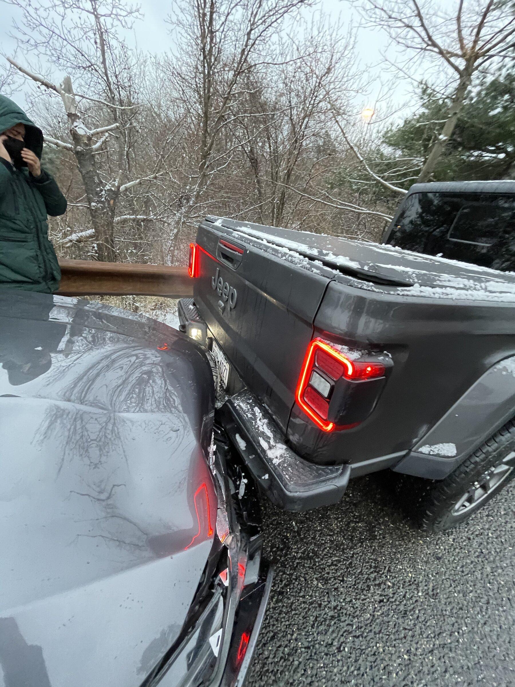 Jeep Gladiator Rear Ended Today ED352AD4-B731-4121-913B-BC04A1F40659