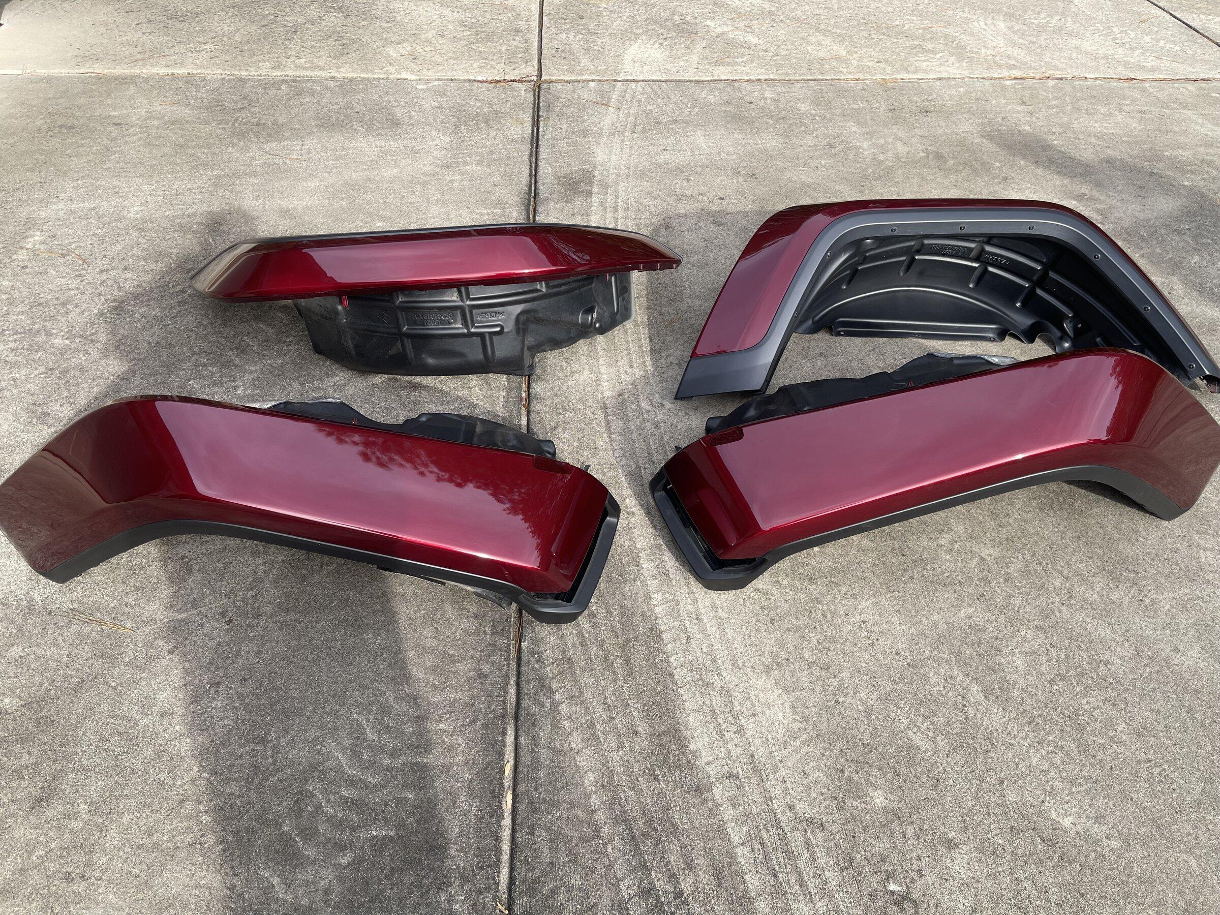 Jeep Gladiator Snazzberry overland fenders. 5DC79F92-0297-49F2-90AF-E72A74C327CD