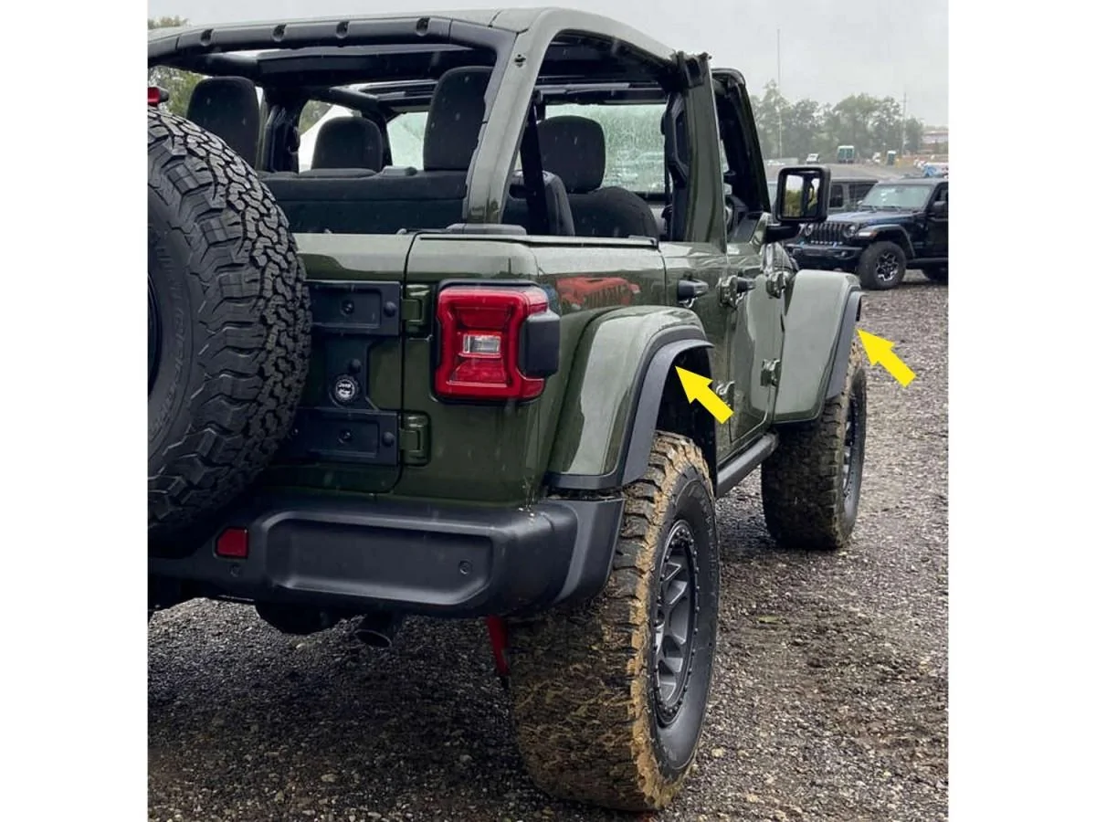 Jeep Gladiator Keeping door handles clean (extended fender flares?) jlreconflareext_2