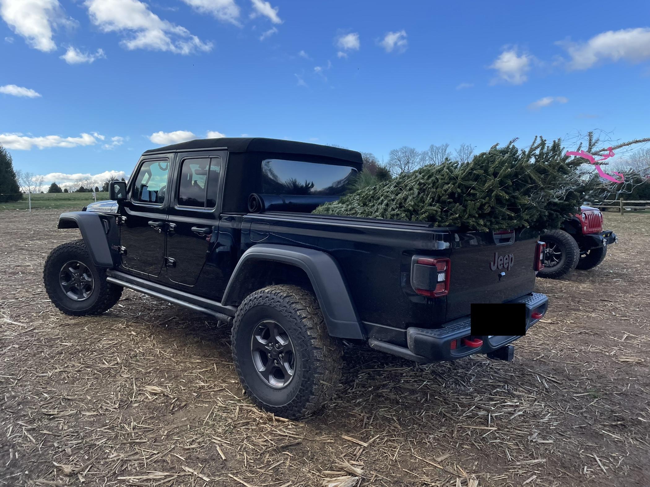 Jeep Gladiator Merry Christmas FF7BC77D-9000-4F34-8D2F-0B779B661C3D