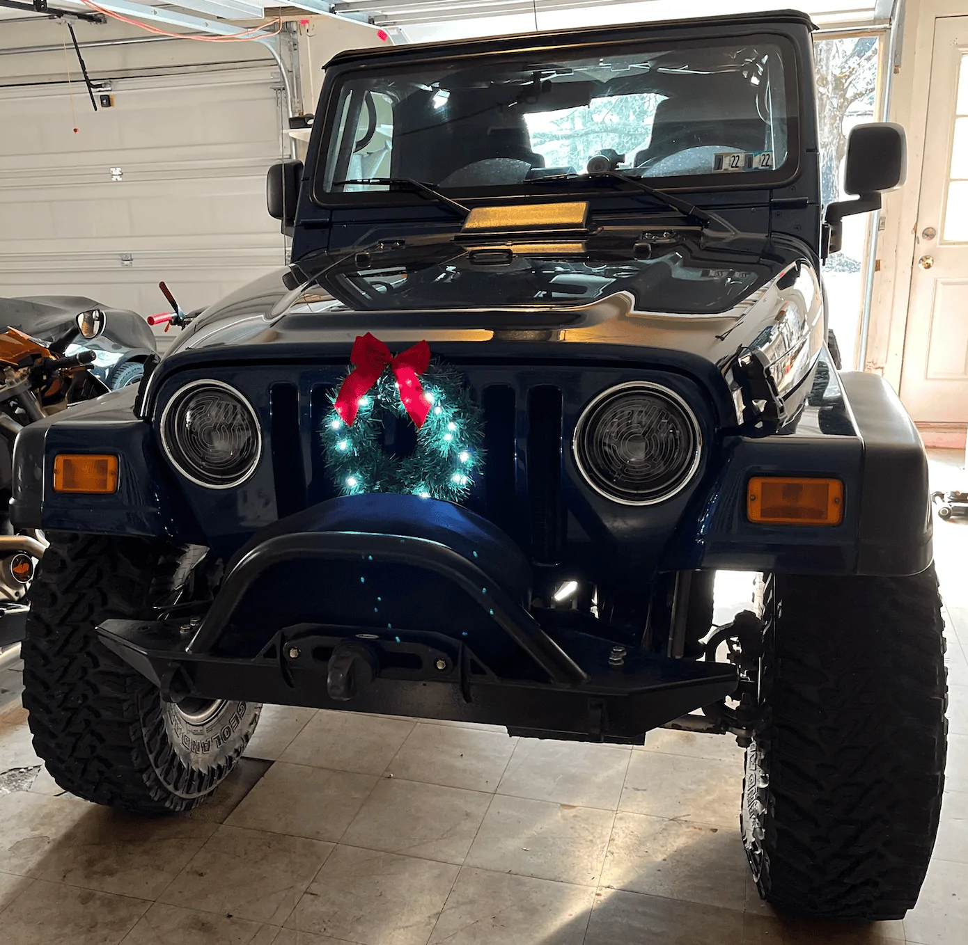Jeep Gladiator Merry Christmas! 1640448667397
