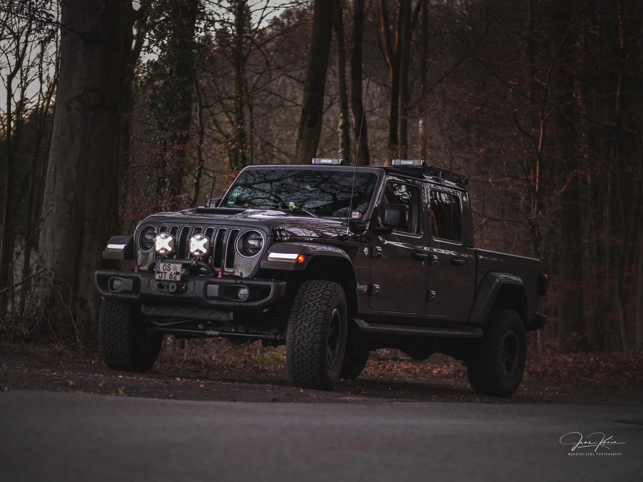 Jeep Gladiator Gladiator Glamour Shots B7BBF15E-94E1-48CE-A18B-E39FD4D7DB86