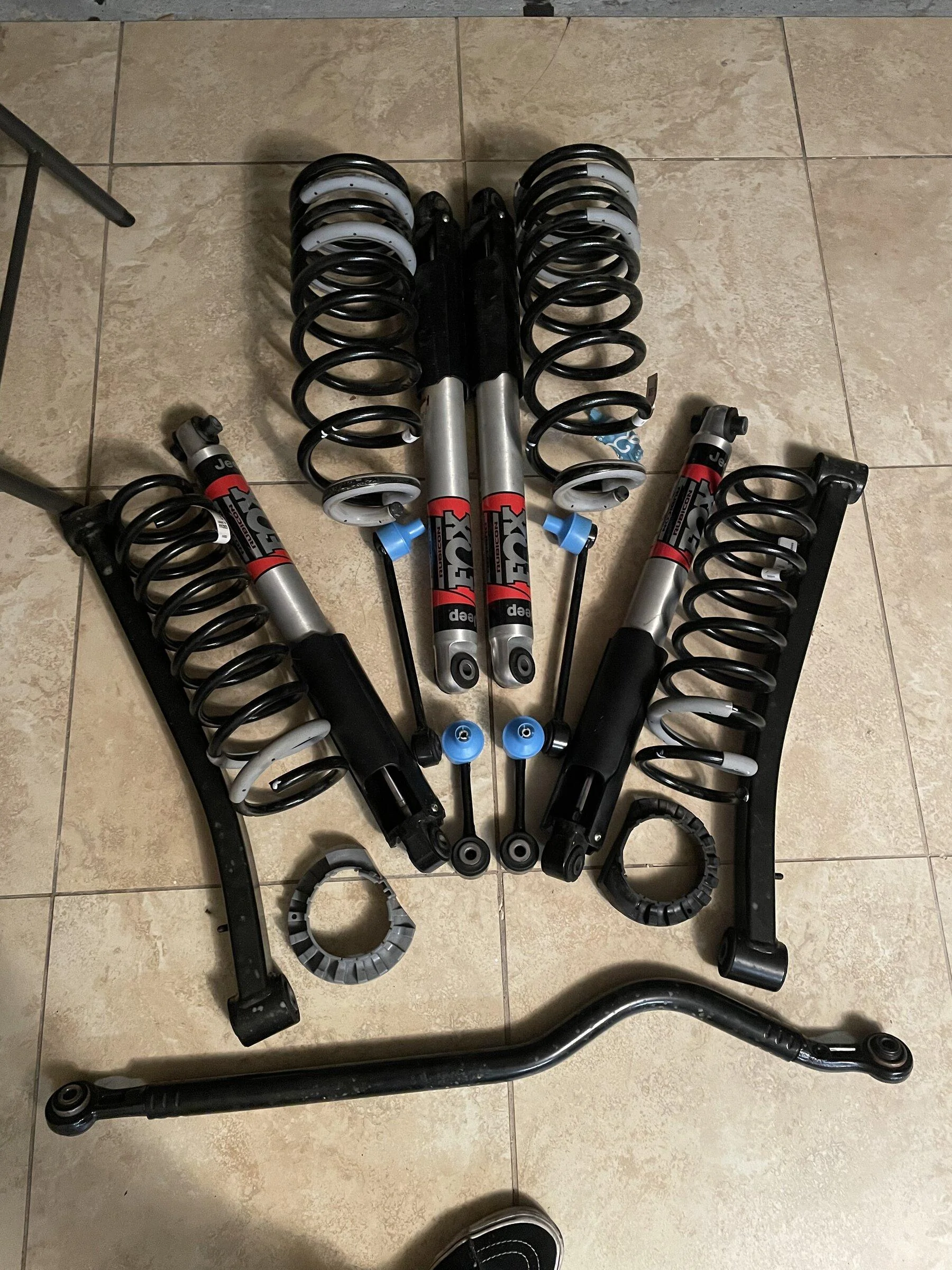 Jeep Gladiator WTS Complete Fox Suspension From 2021 Jeep Gladiator Rubicon 4BBEDCA9-63DA-4040-9F30-406ED596A634