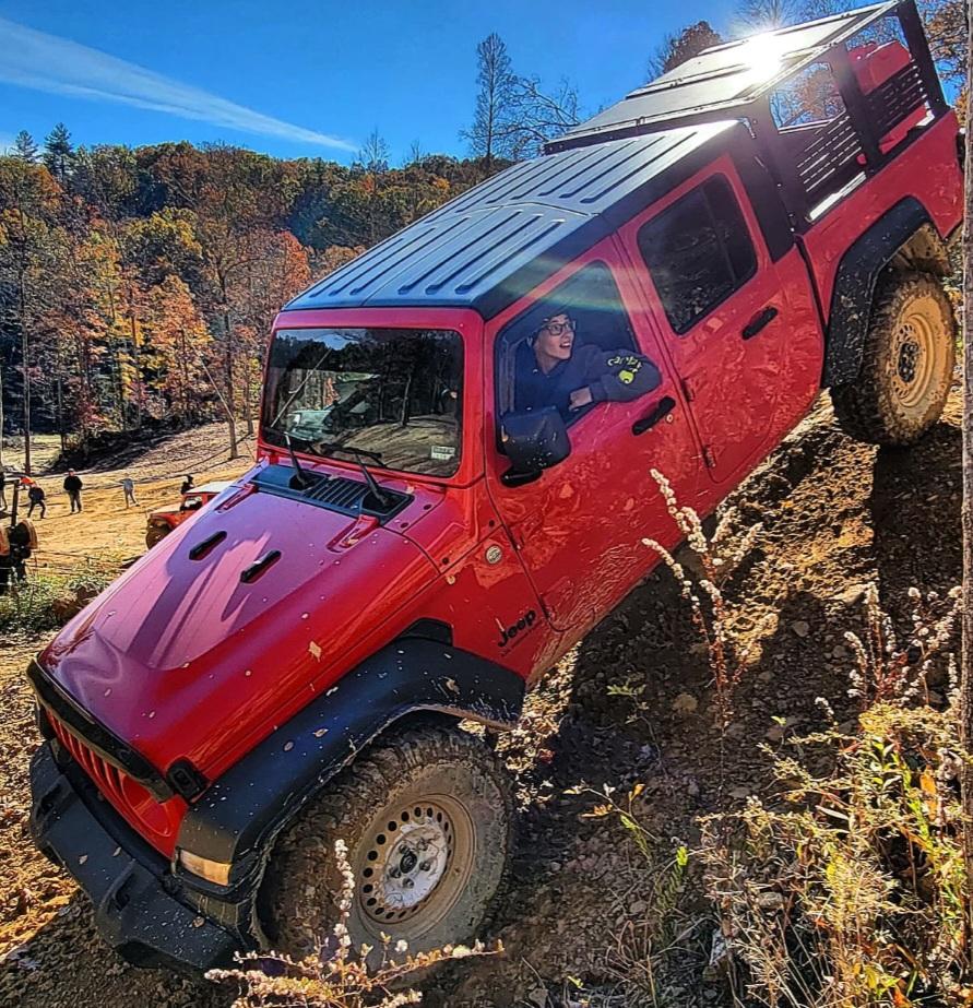 Jeep Gladiator 35's, no lift? Screenshot_20211106-182311_Instagram