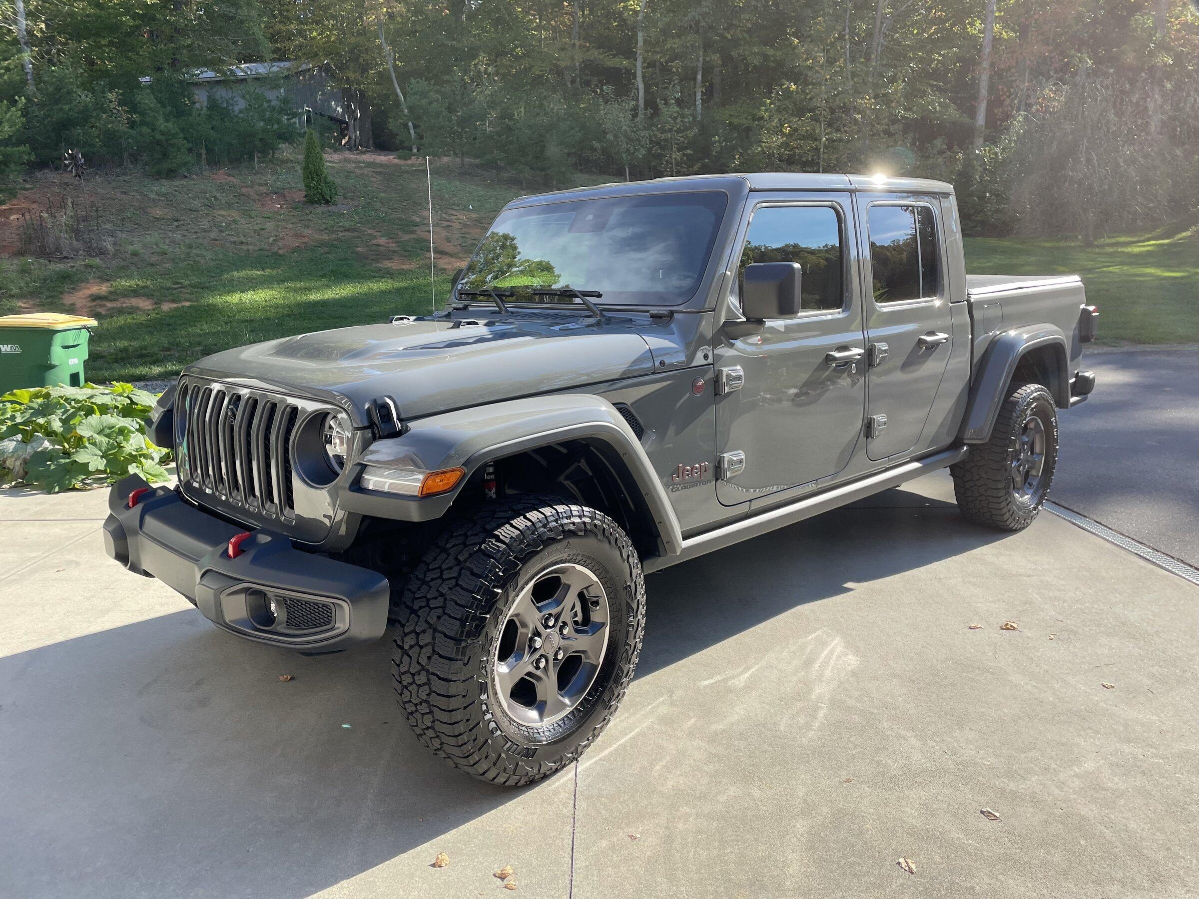 Jeep Gladiator STING GRAY Gladiator JT Club E5FA6CC8-B9AF-428F-982E-2DB4E96AD8B5