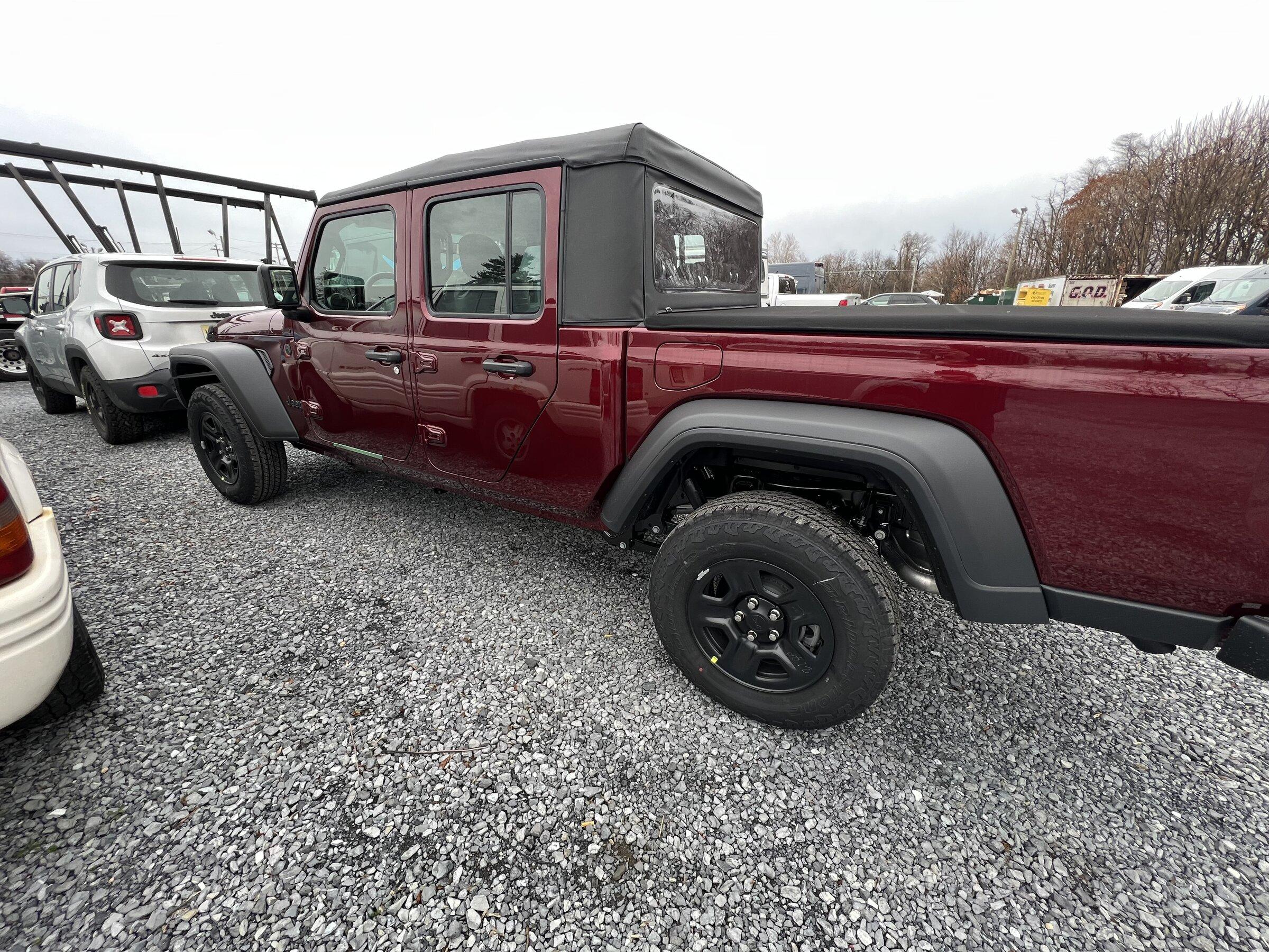 Jeep Gladiator MY22 Only - Anyone moved to D1? 38A59A99-EE86-4EB3-95A6-14C2115FA6CC