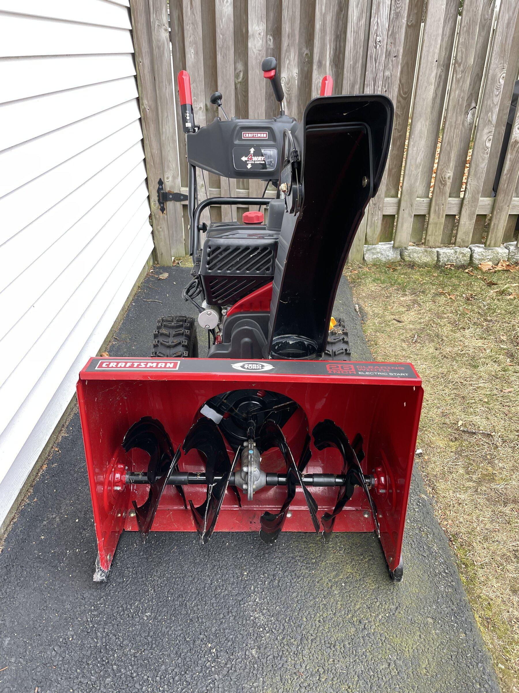 Jeep Gladiator Craftsman 26-in electric/pull start snowblower E5EE09E0-EDC4-4B1C-B411-21C59BE27634