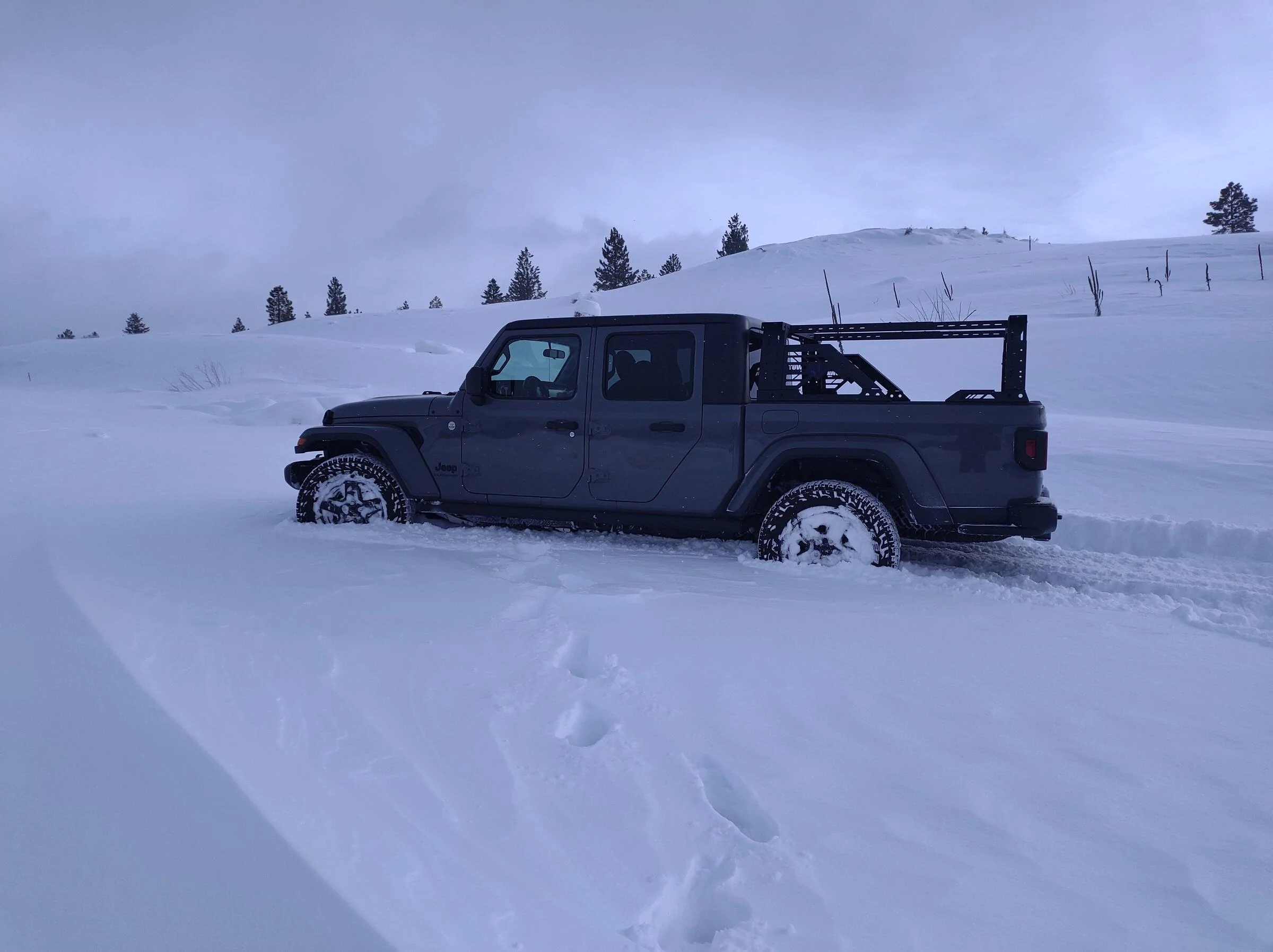 Jeep Gladiator bigger tires on unlifted Sport S IMG_20211226_091445762