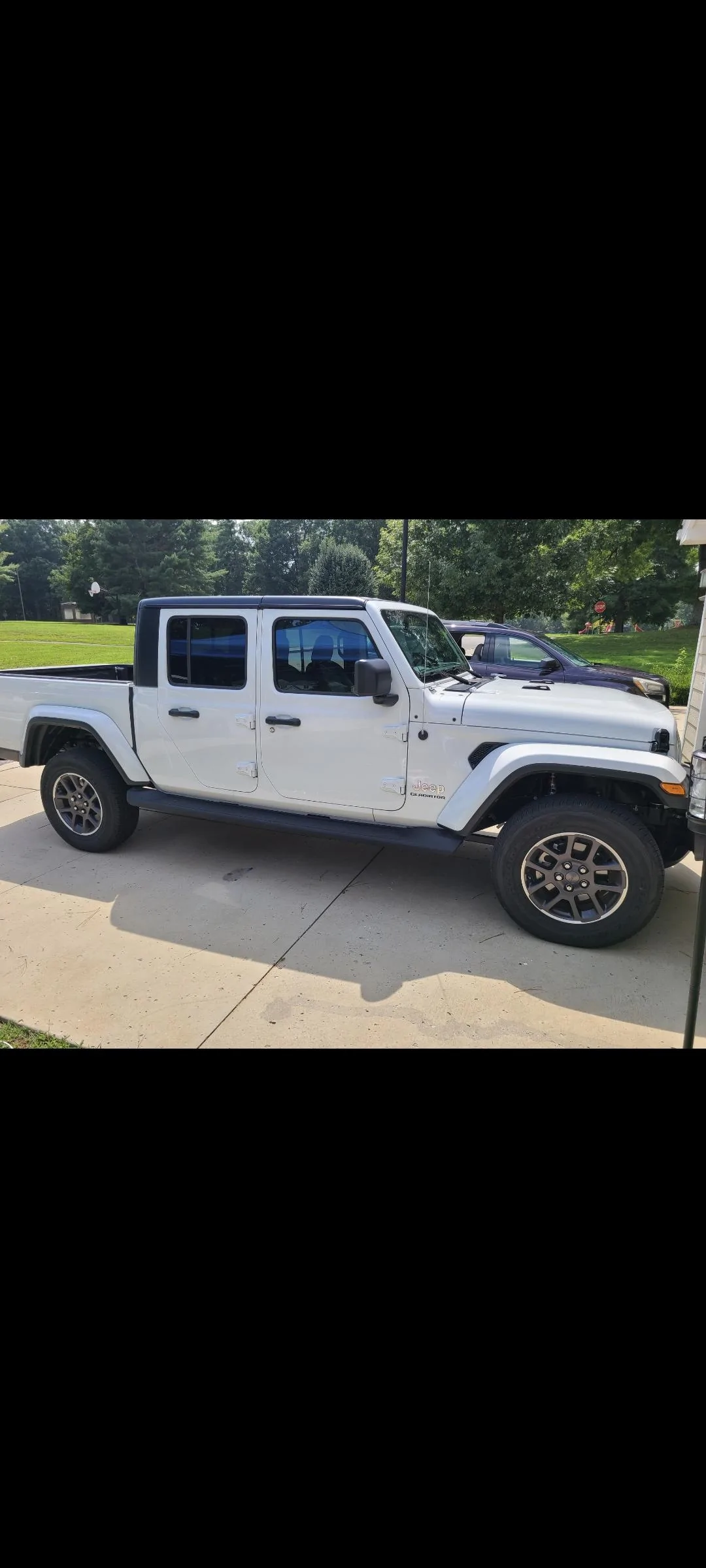 Jeep Gladiator bigger tires on unlifted Sport S Screenshot_20211227-113705_Gallery