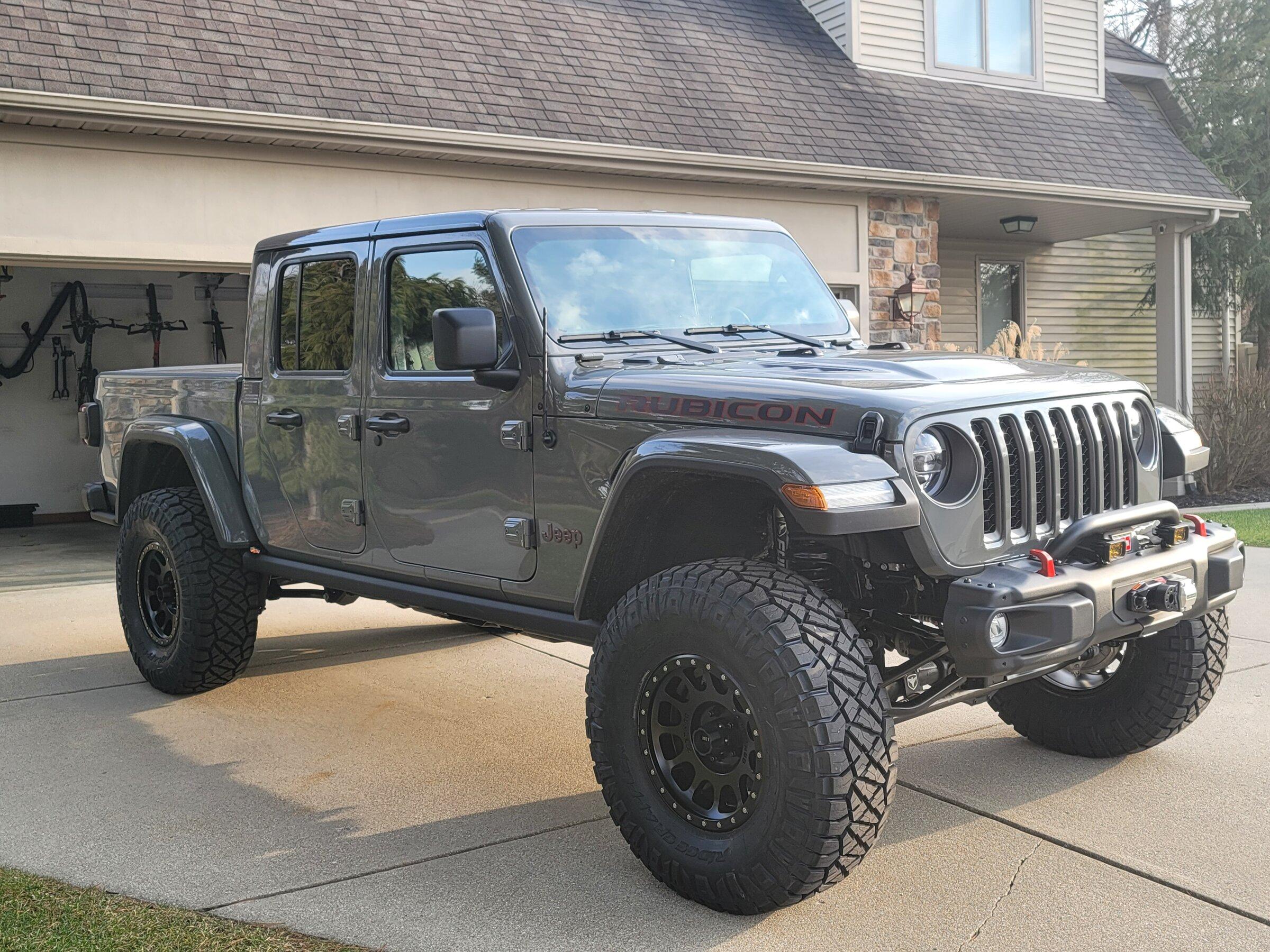 Jeep Gladiator Lets see all those Gladiators with lifts and bigger tires! 20211221_151447