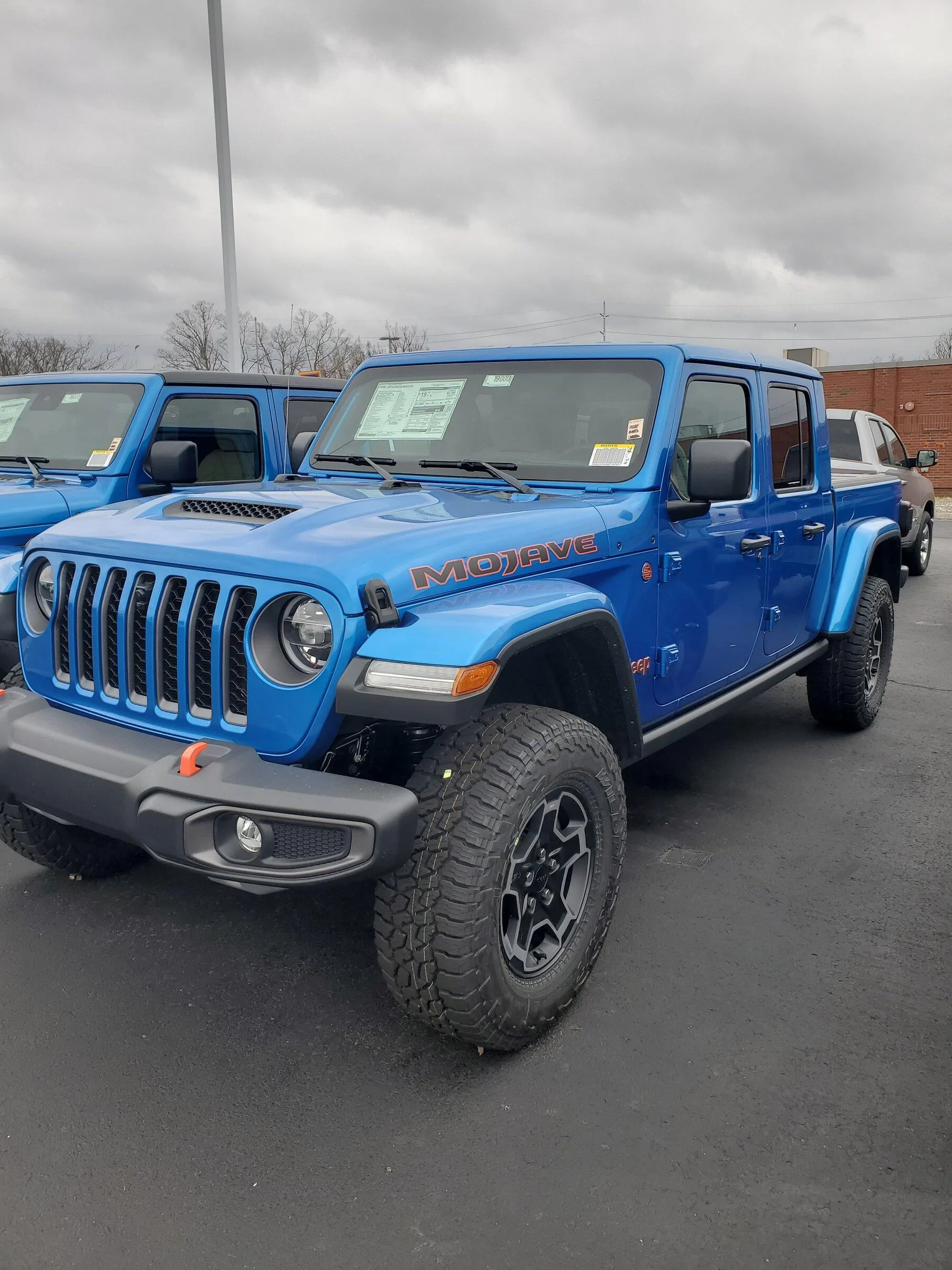 Jeep Gladiator MY22 Only - Anyone moved to D1? 20211227_120146
