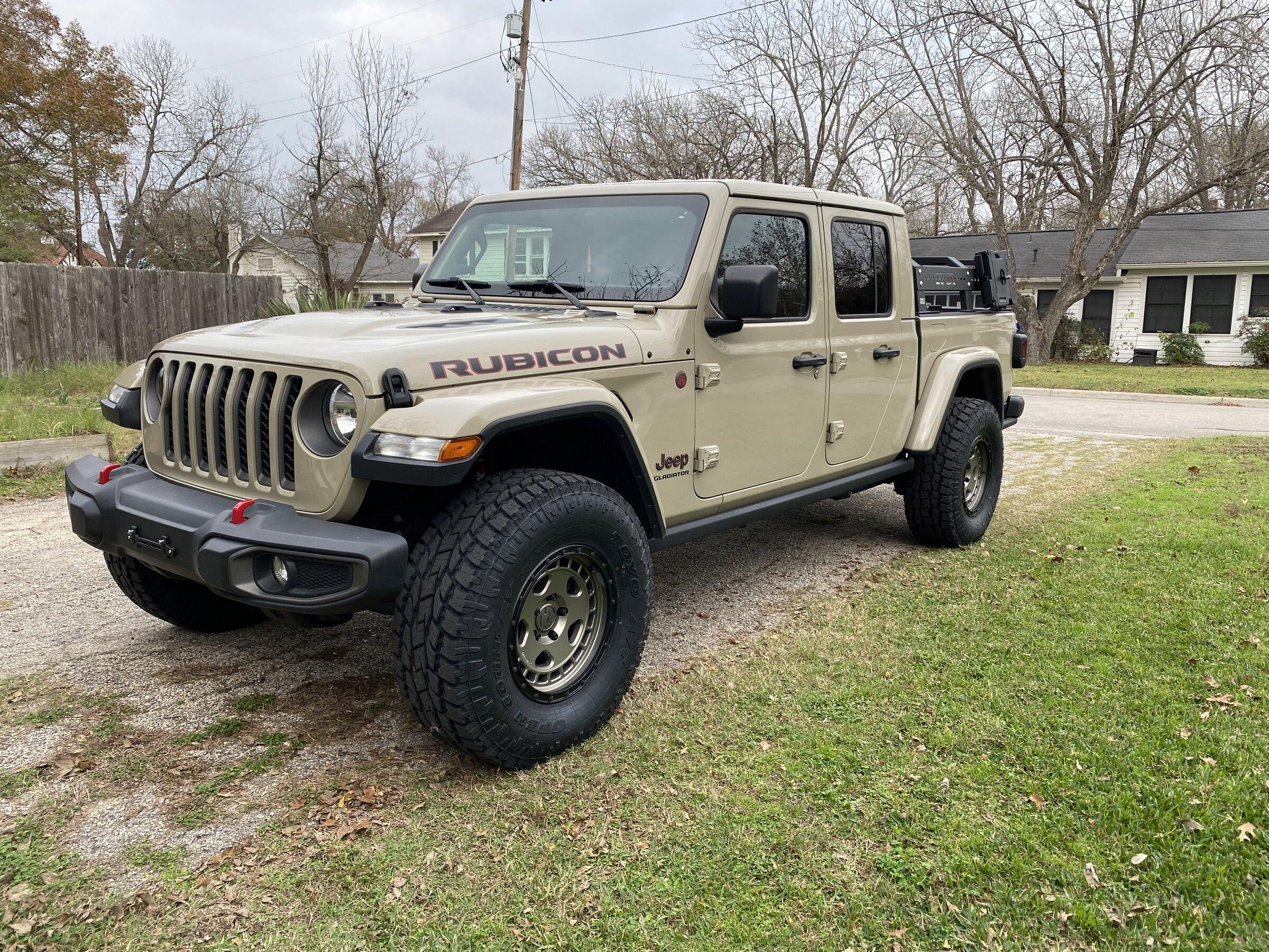 Jeep Gladiator GOBI Gladiator JT Club 029449F2-7D05-45A2-A40B-40A8CE062B6C