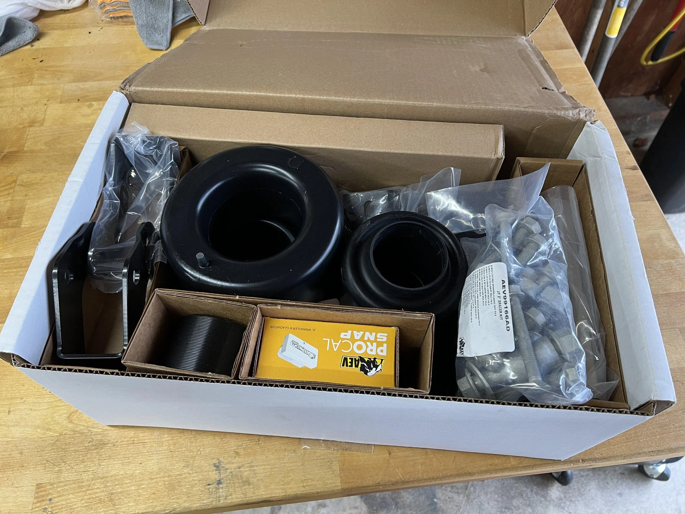 Jeep Gladiator AEV 2" Spacer Kit, Steer Smarts Tie Rod, Teraflex Rear Track Bar Bracket, Fabtech Shock Extensions IMG_0385