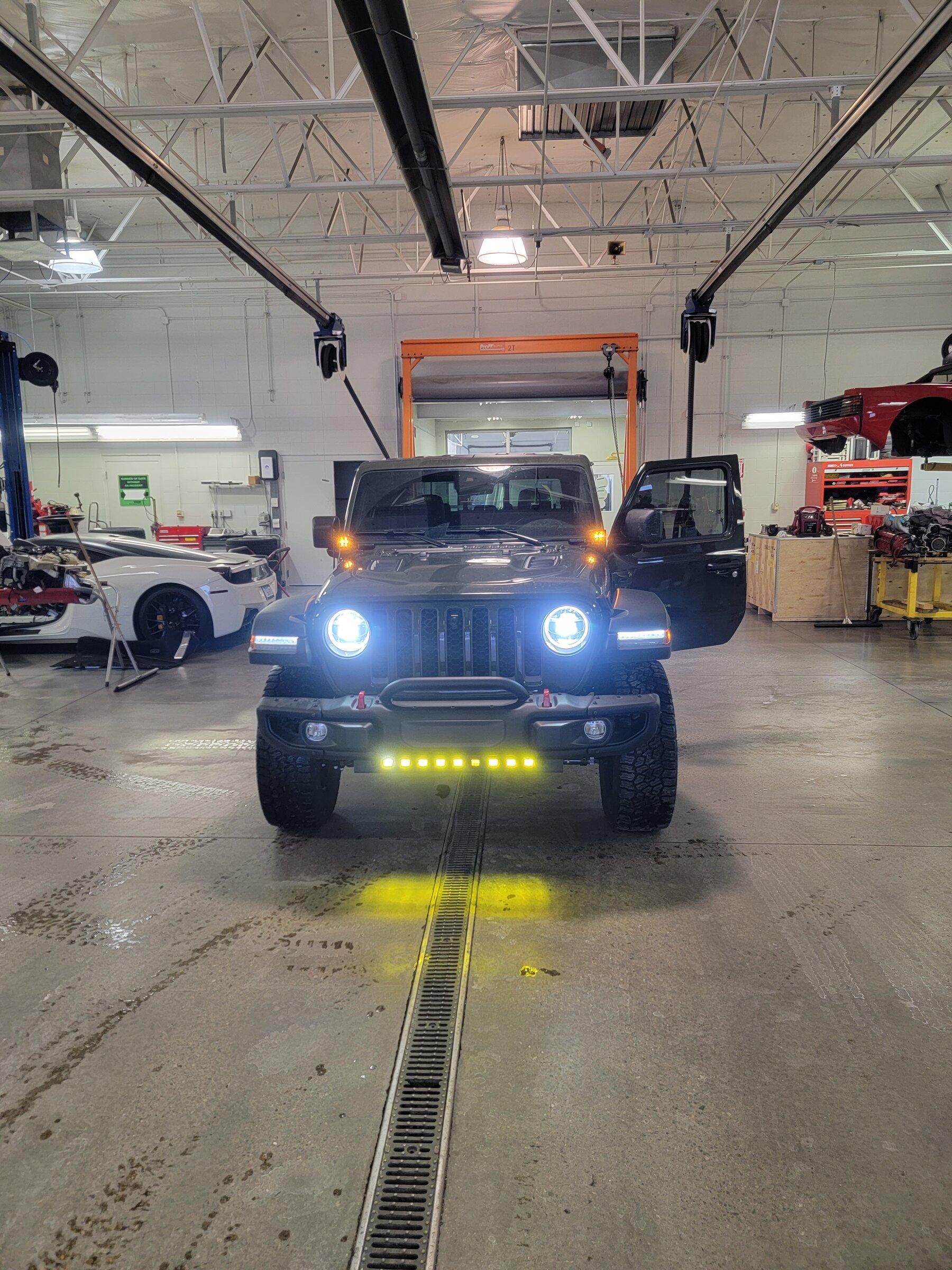 Jeep Gladiator LED Aux Light Integrated Front Skid Plate Concept 20211228_163627