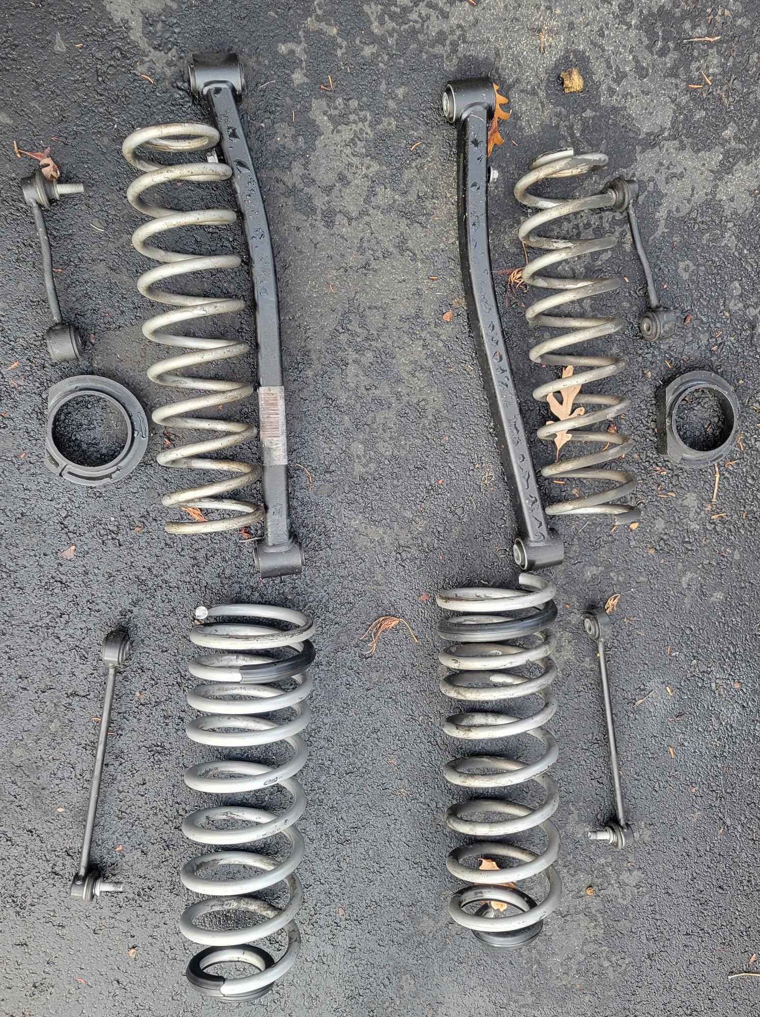 Jeep Gladiator Eibach Springs/MOPAR parts 2" lift kit minus shocks $200 20211229_140520