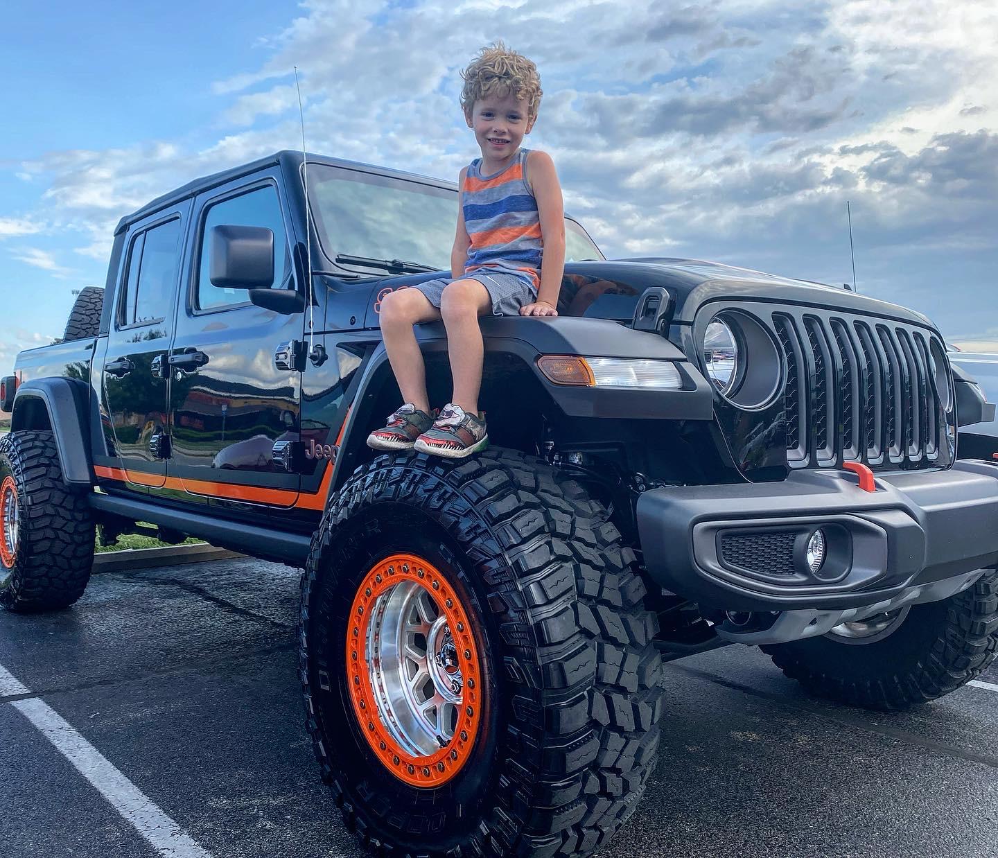 Jeep Gladiator New to the forum…My JT Scrambler build. 8CF1CE61-9BCC-4ABC-88C4-C36BF581E0C2