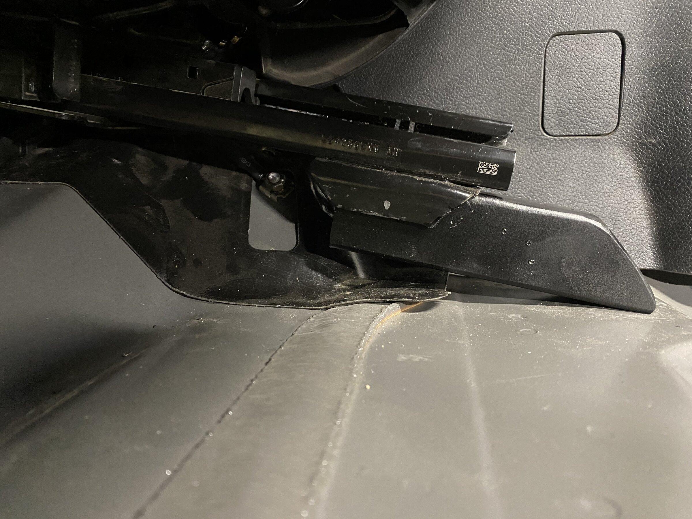 Jeep Gladiator Changing the angle of the front seat cushions? 52670D96-6F67-4025-87B1-0D509B9D0BB2