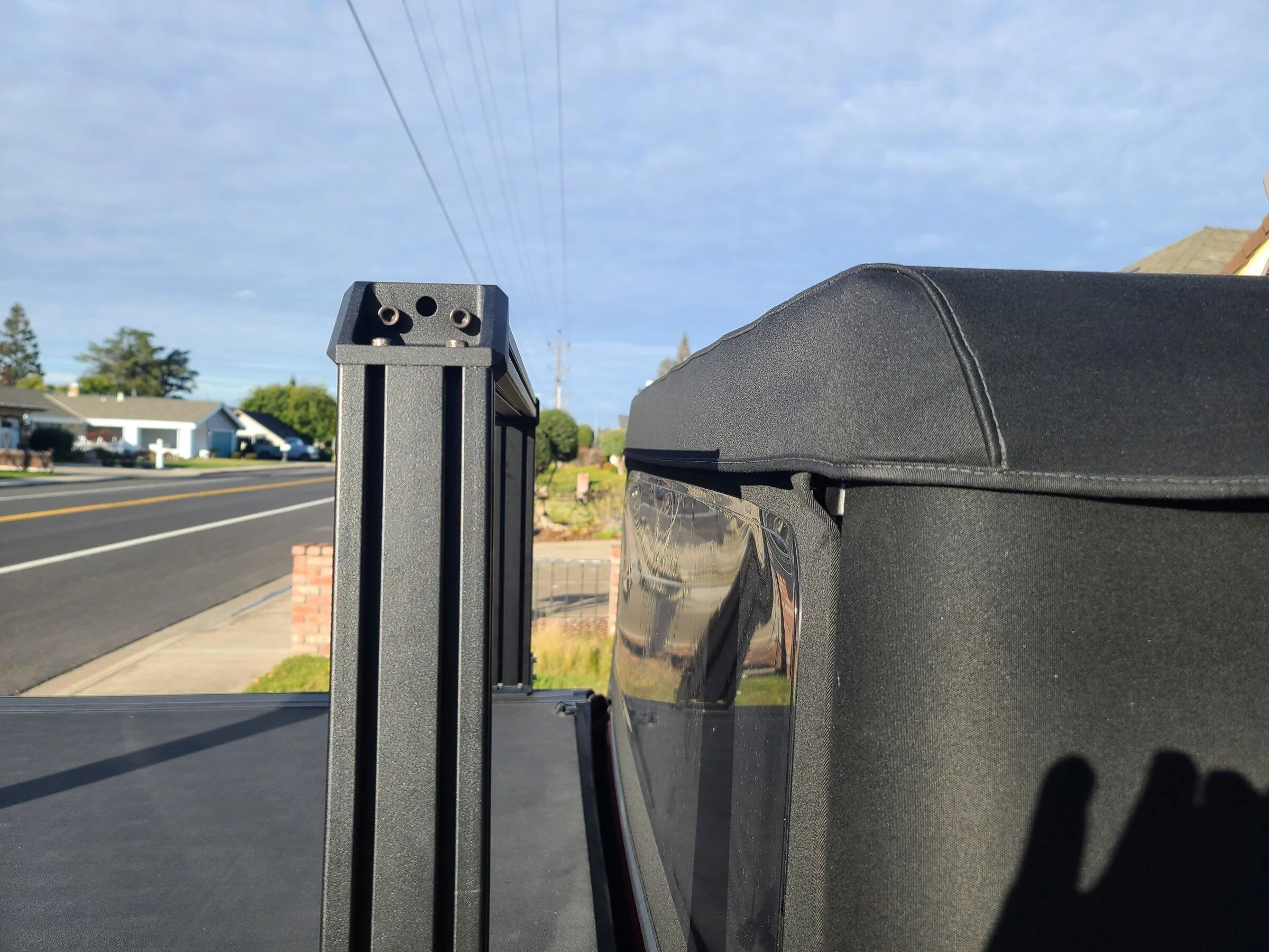 Jeep Gladiator Tonneau cover, rail and rack combo 20211230_145036
