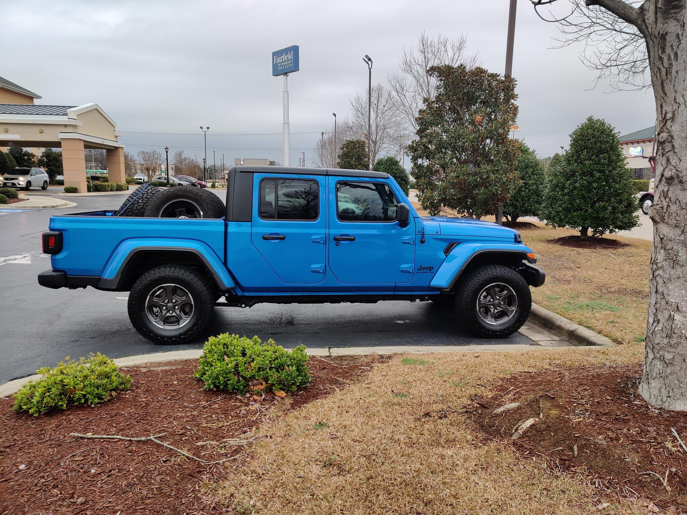 Jeep Gladiator Blue On Black - Build Chronicles IMG_20211230_161231