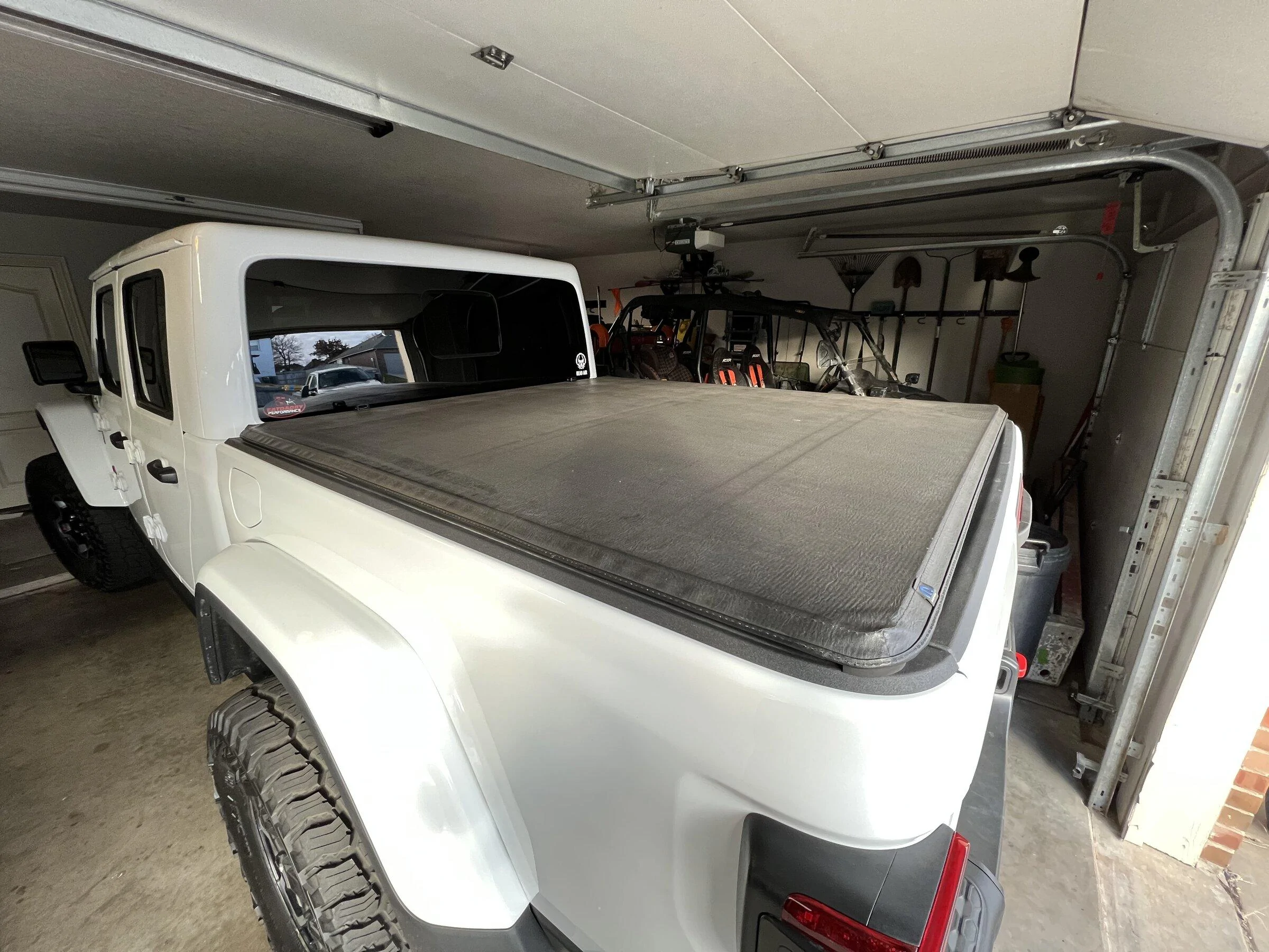 Jeep Gladiator Like new Mopar soft trifold bed cover 1F0B349D-A29C-42FA-B7D1-774F75CE9D0D