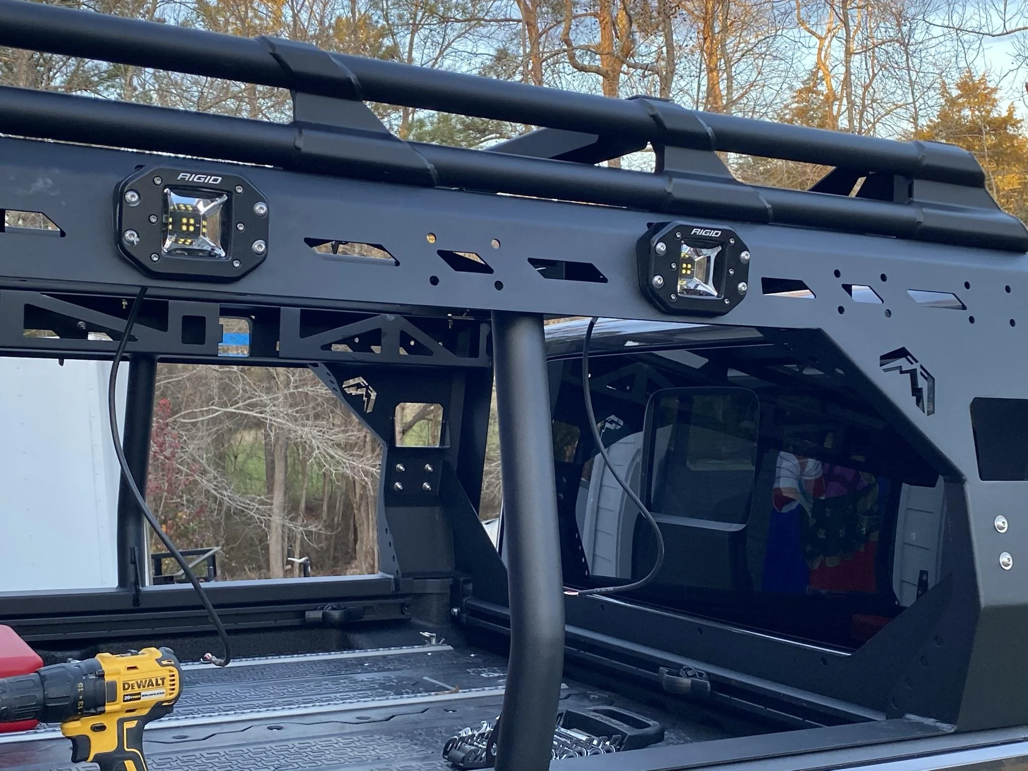 Jeep Gladiator Big part out. Cool stuff :Fab Fours Bed Rack, Rigid lights, 430C12CE-72C6-413F-B2C2-CC3E728C0539
