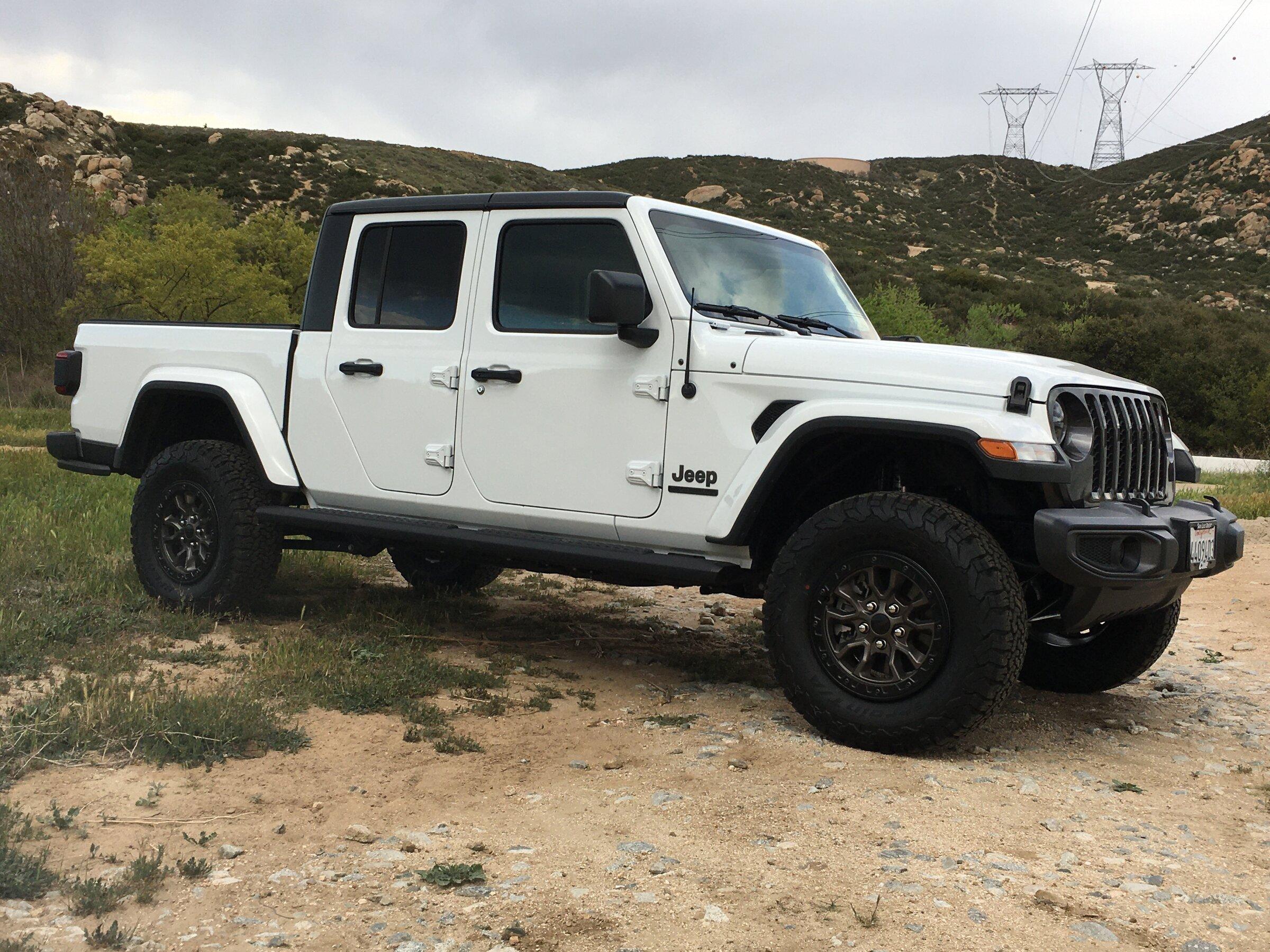 Jeep Gladiator Pic request!  Mopar 2” lift on 33’s (on non-Rubicon) Mopar Lift.JPG