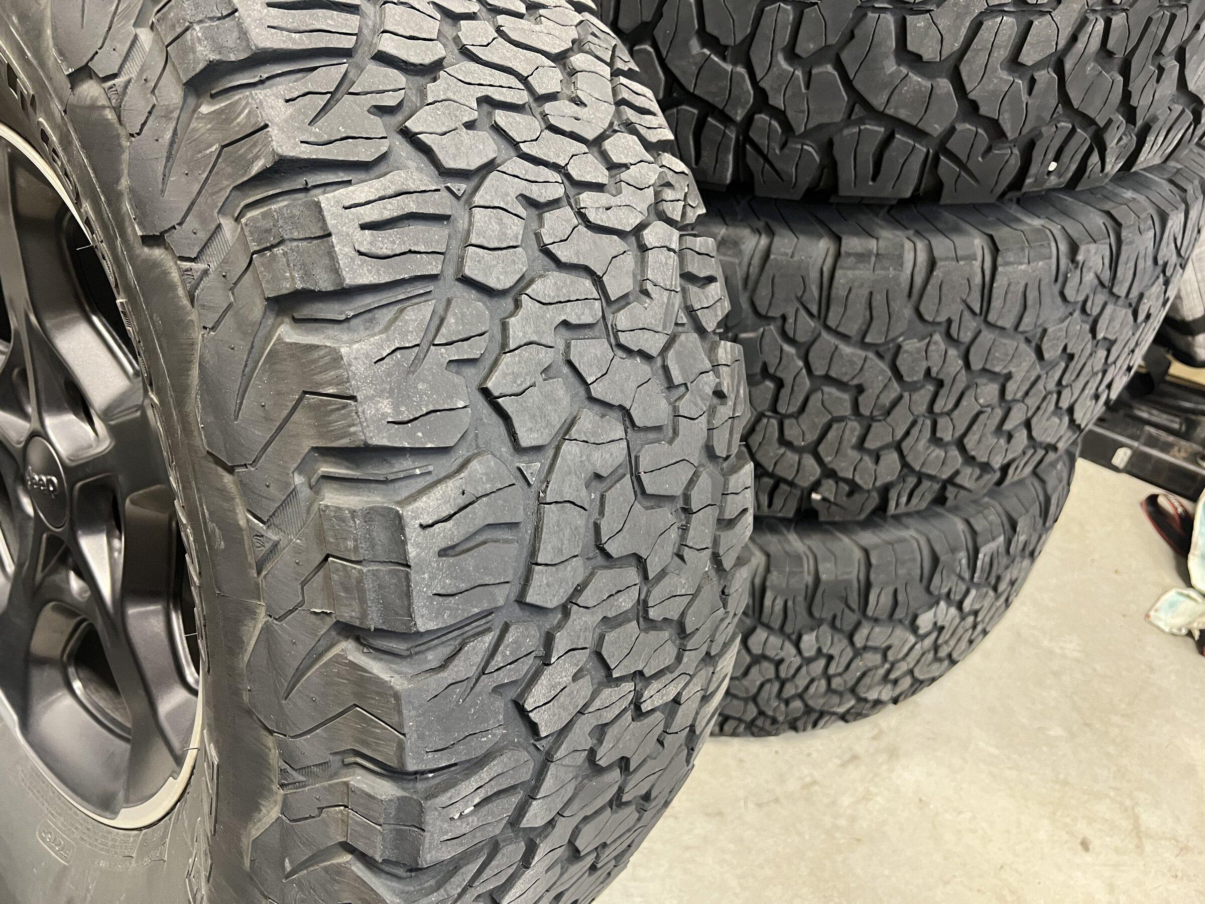 Jeep Gladiator $600 - 4 Rubicon Wheels and BF Goodrich KO2 315/70/70 E8510DC8-7A8B-46AA-87B1-220EEB3831F0