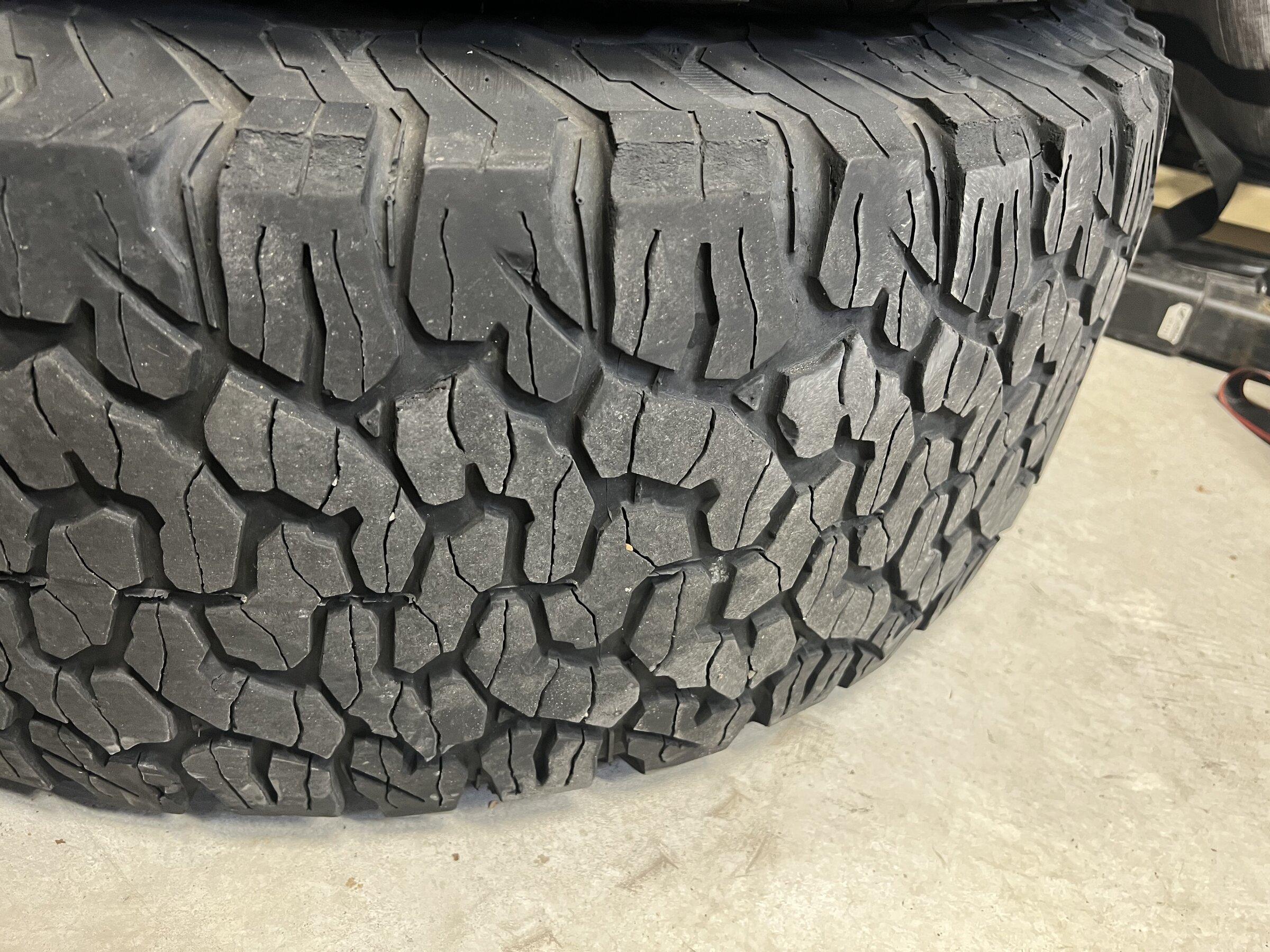 Jeep Gladiator $600 - 4 Rubicon Wheels and BF Goodrich KO2 315/70/70 C04EC83F-1531-4AE1-ACAA-C8BE0FC02FFC