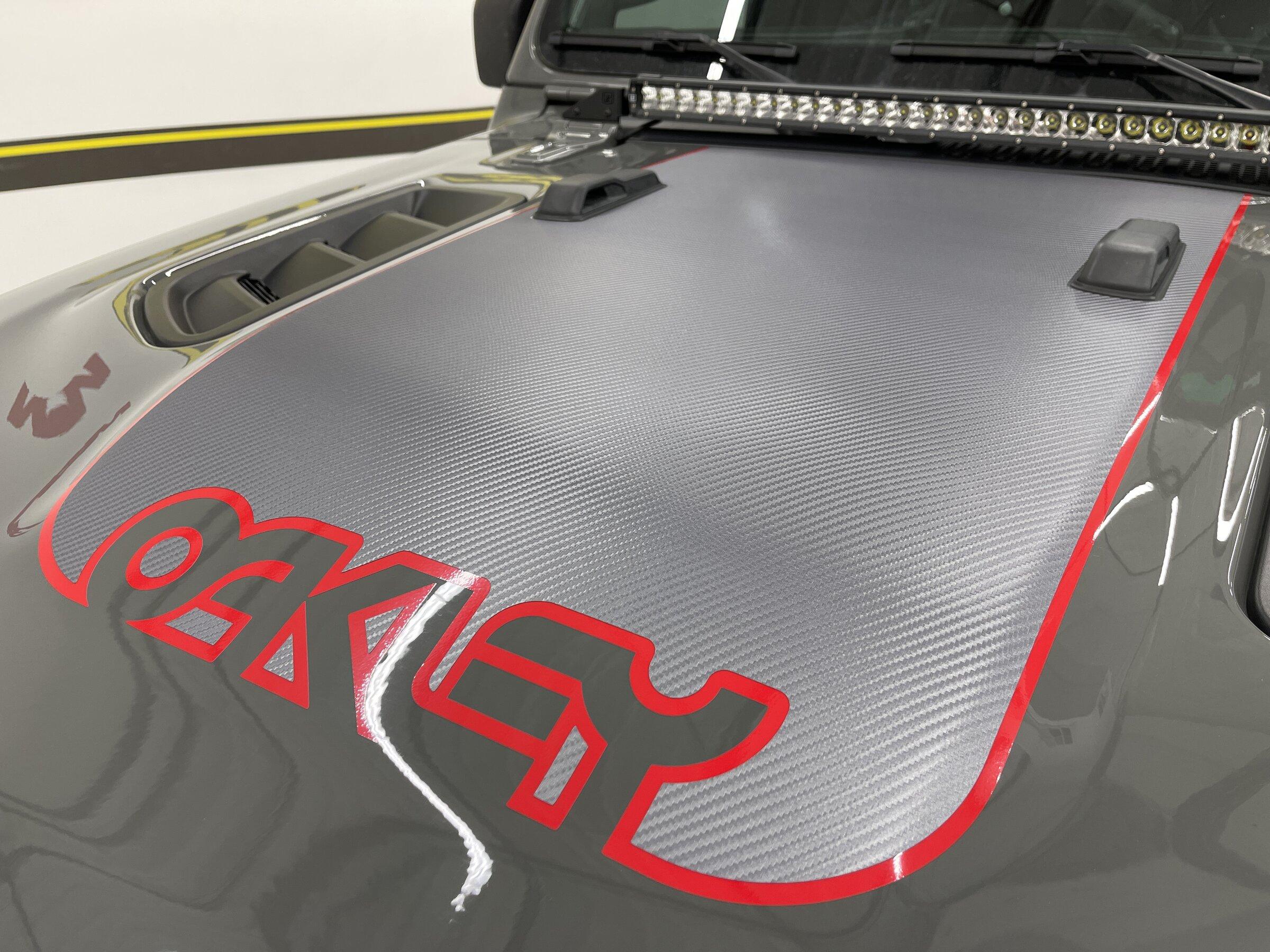 Jeep Gladiator Hood graphics - Mojave, Rubicon and Sport/Overland:  photos and info OakleyMan V2 03.JPG