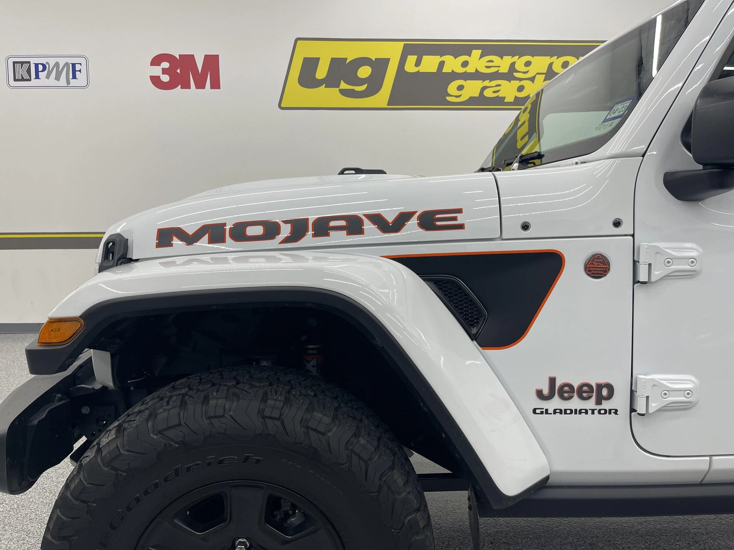 Jeep Gladiator Fender Vent graphics - Mojave, Rubicon, Sport/Overland and custom:  photos and info Vent Mojave 03