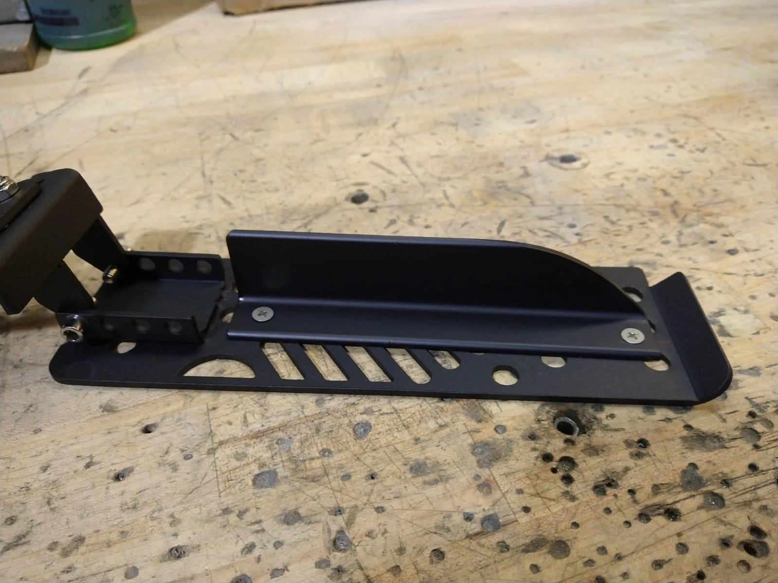 Jeep Gladiator Any one else feel  break pulse through their aftermarket dead pedal. 269759335_10227825051160538_7276566097408960659_n