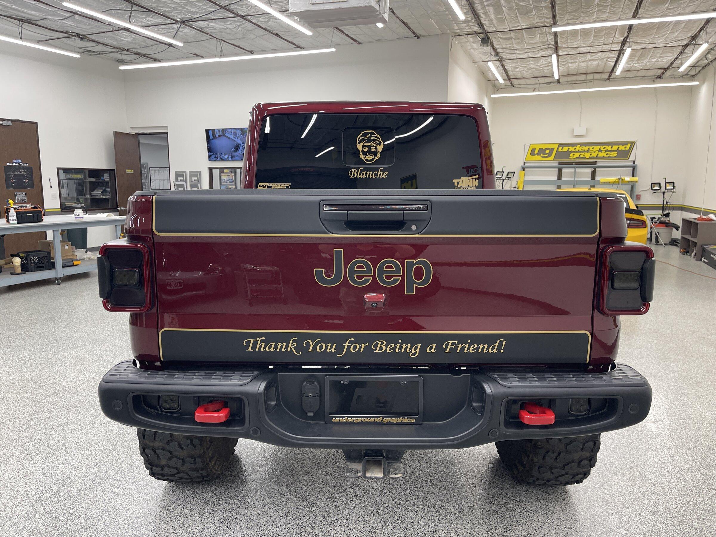 Jeep Gladiator Tailgate Two-Bar graphics kit:  photos and info Blanche 11.JPG