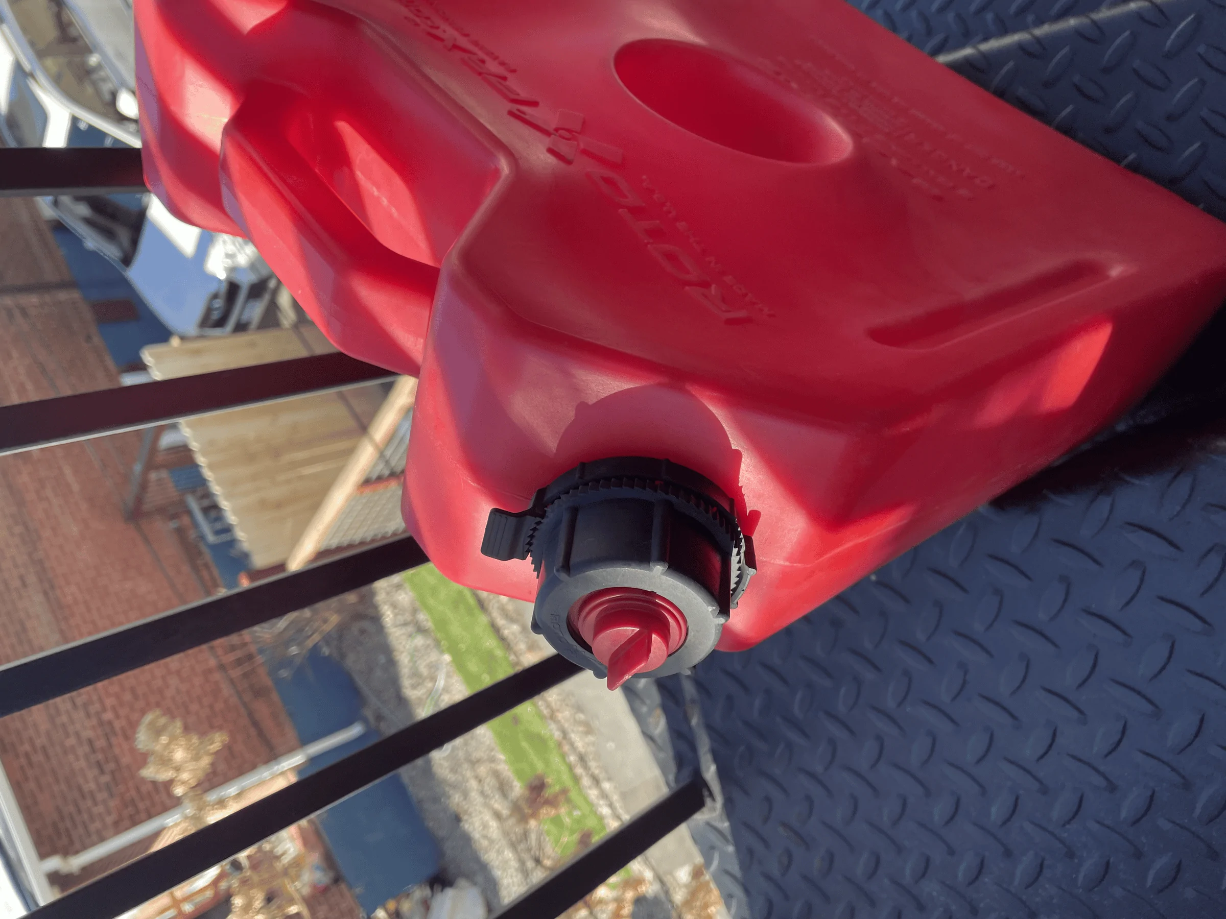 Jeep Gladiator 3 gal. Gasoline Rotopax tempImagefRq5BY