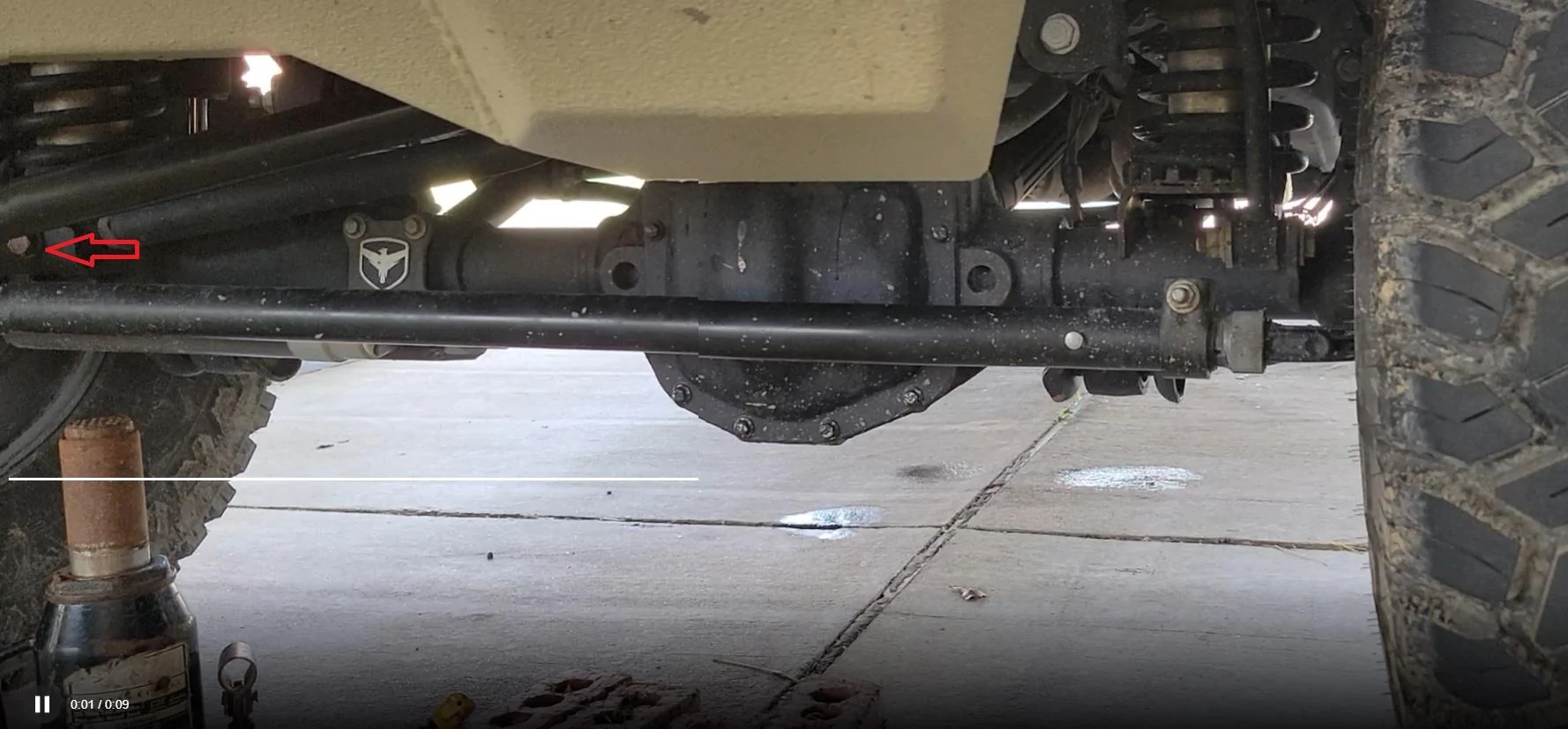 Jeep Gladiator Front axle and loud clunking Axle Loos