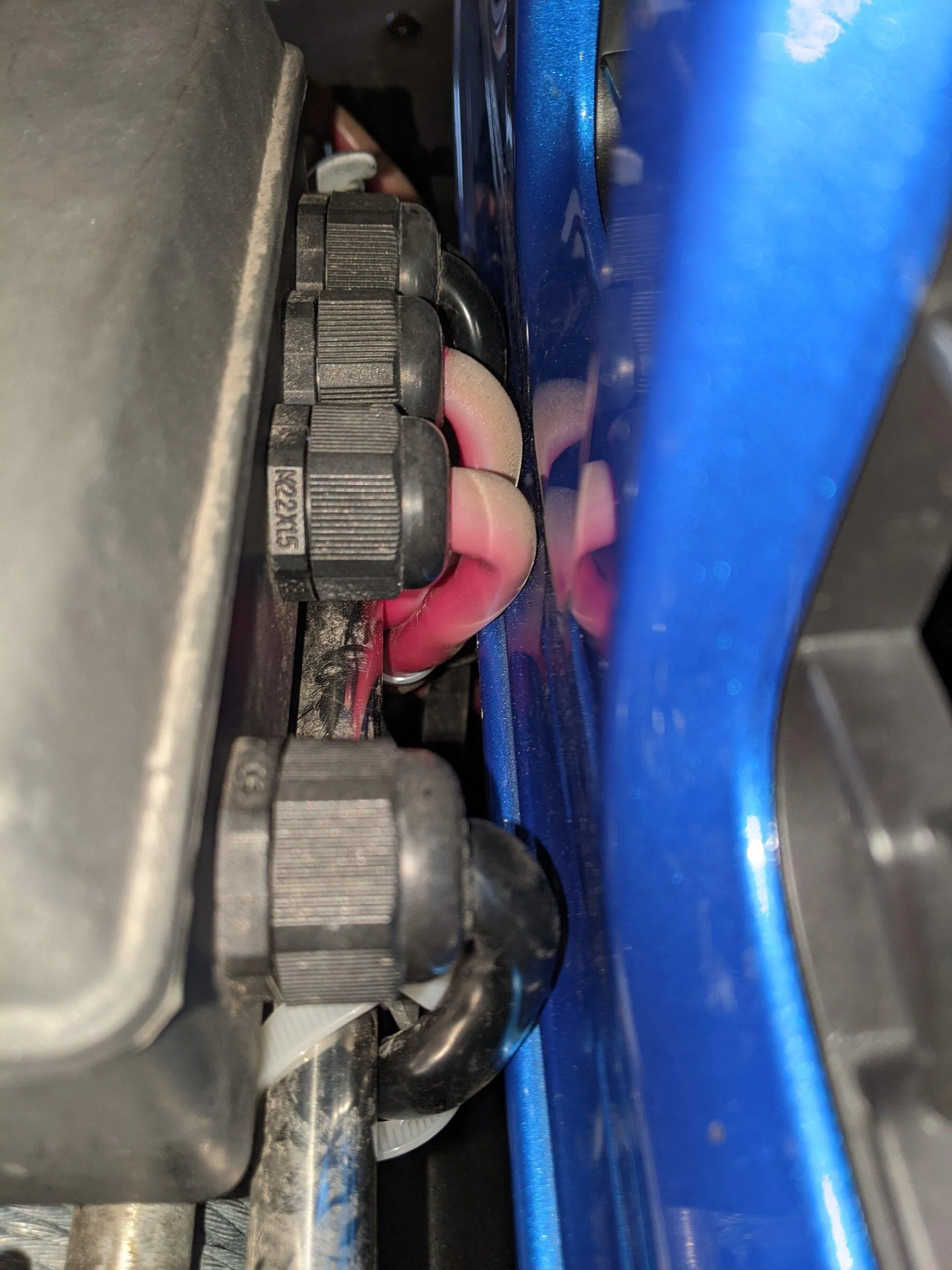 Jeep Gladiator Wiring Badlands ZXR12000 in factory steel bumper? PXL_20220101_195502986