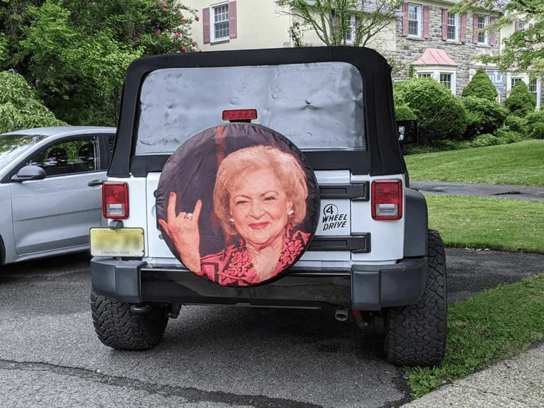 Jeep Gladiator RIP Betty White 1641086234207