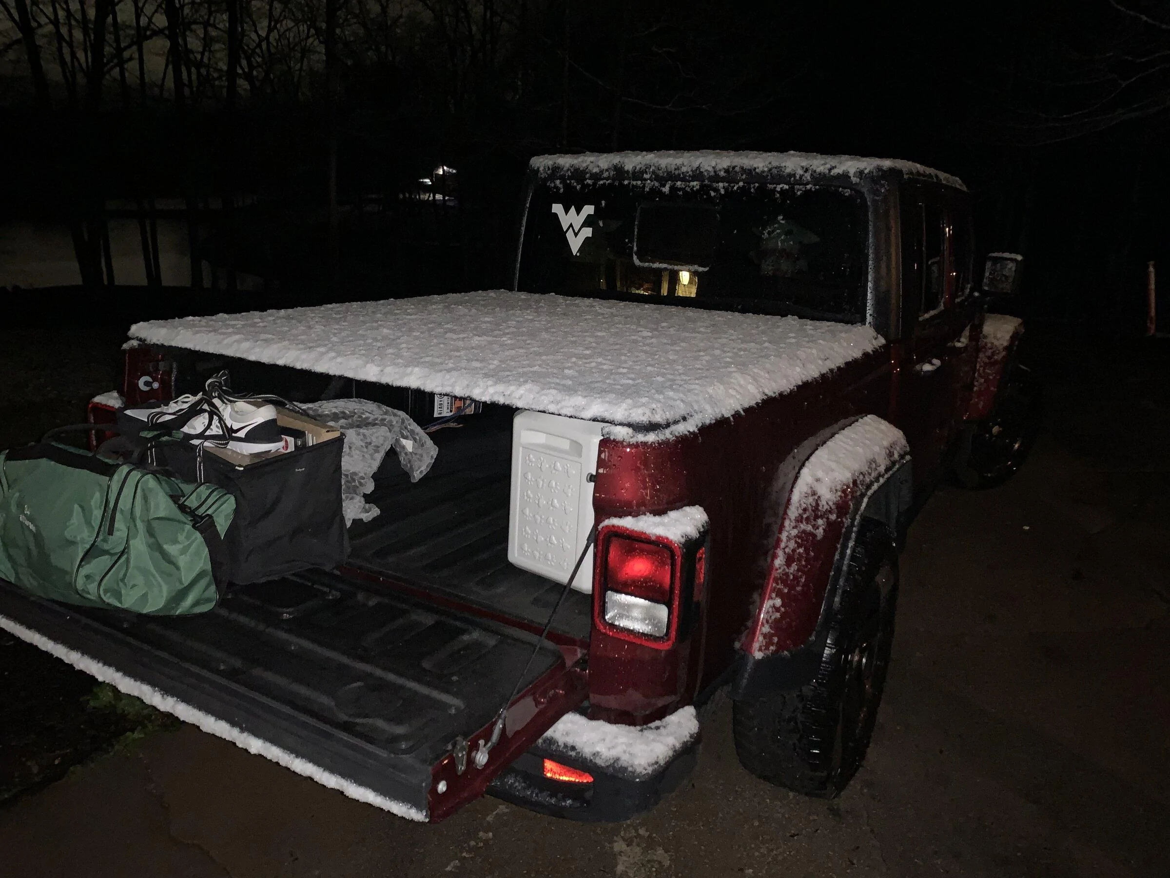 Jeep Gladiator Snow Pictures 0CF93168-FAE6-4C56-BD54-4B8D4AEE730D