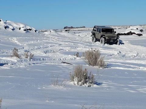 Jeep Gladiator Snow Pictures 08CA46D4-337F-48F0-B7F4-8CECC22F0FB9