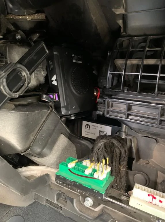 Jeep Gladiator Convince me to get a GMRS radio InbWzd