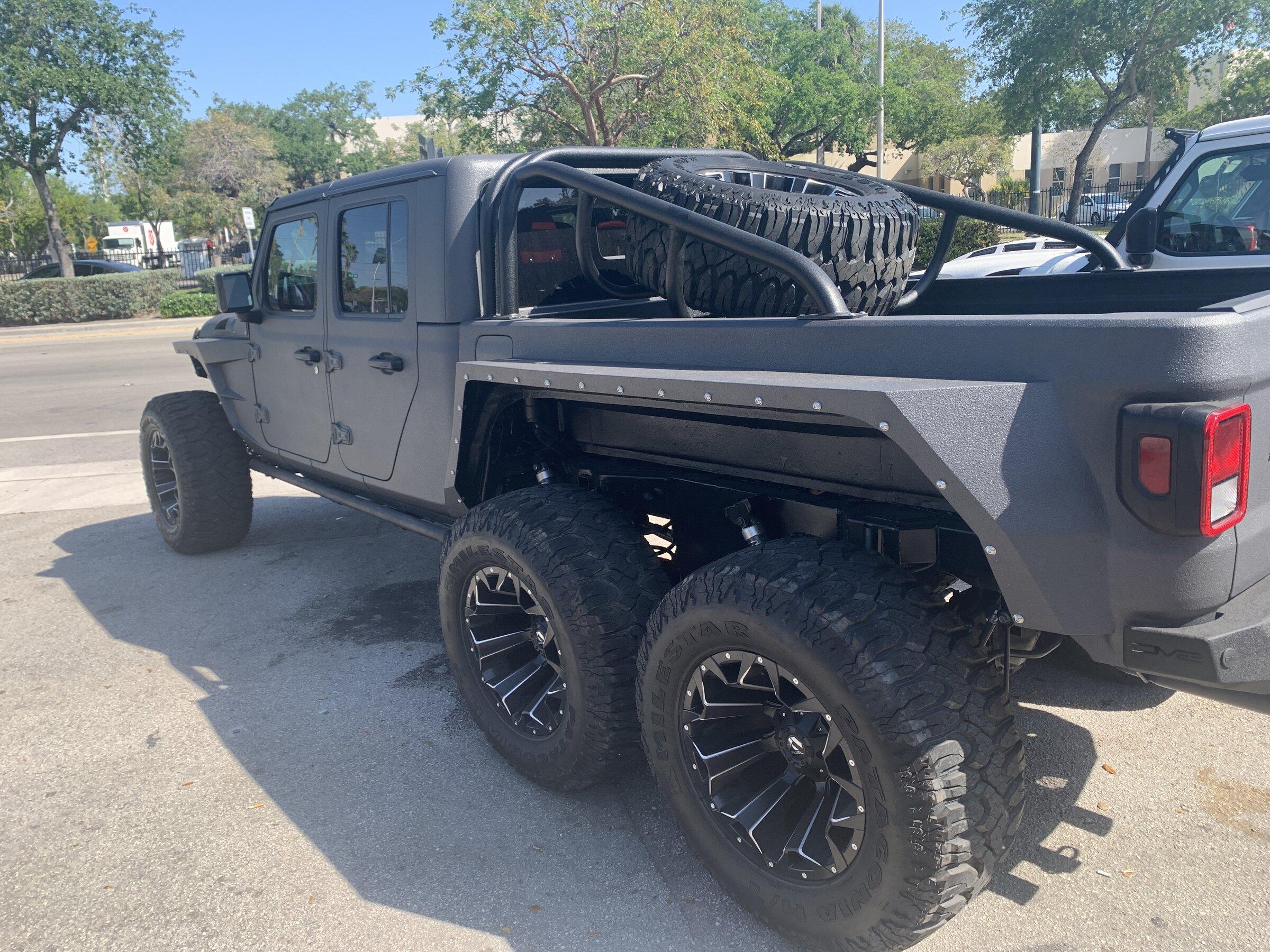 Jeep Gladiator Who owns this beauty? IMG_0663.JPG