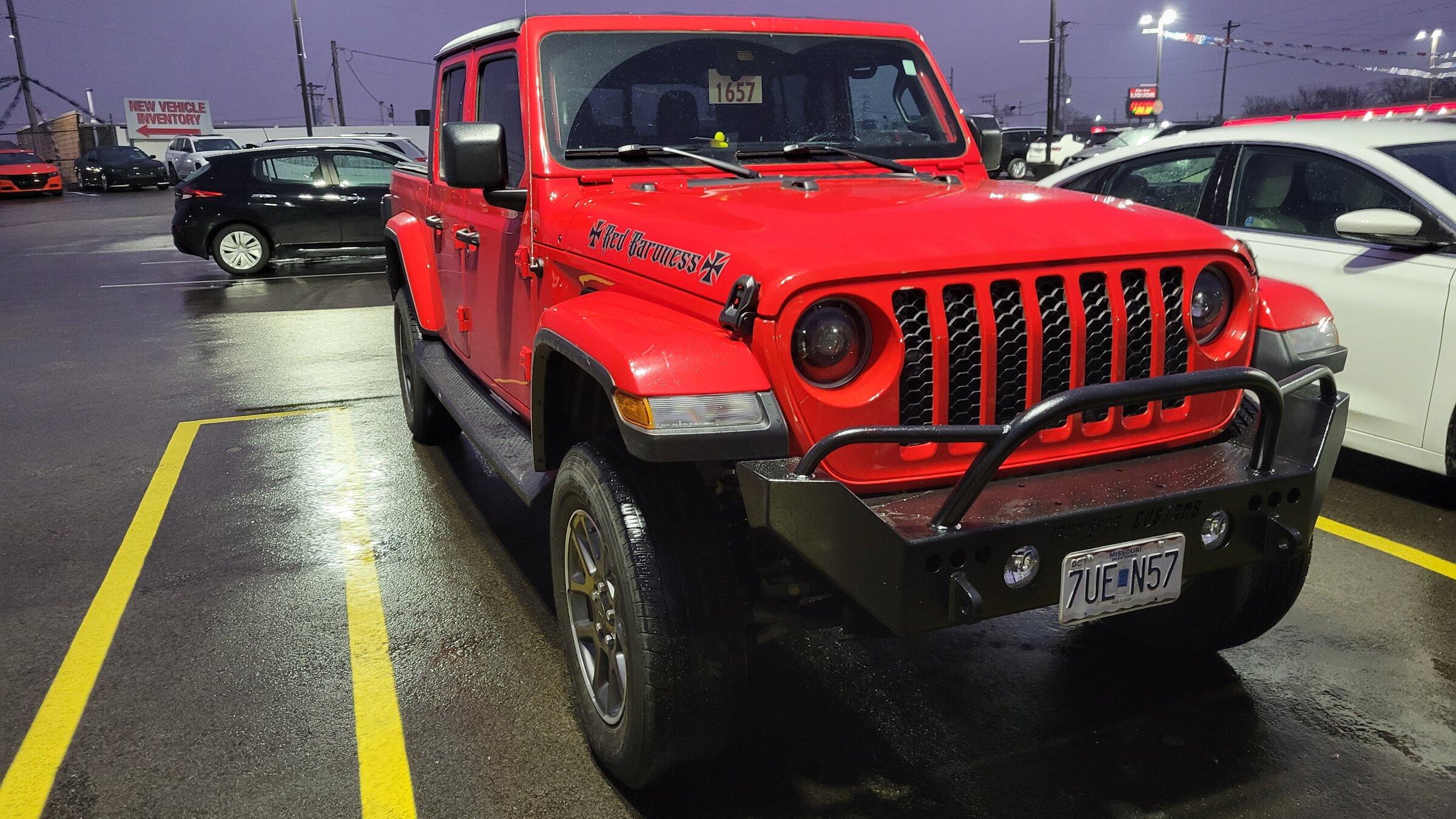 Jeep Gladiator mopar 2in lift 20211229_170407