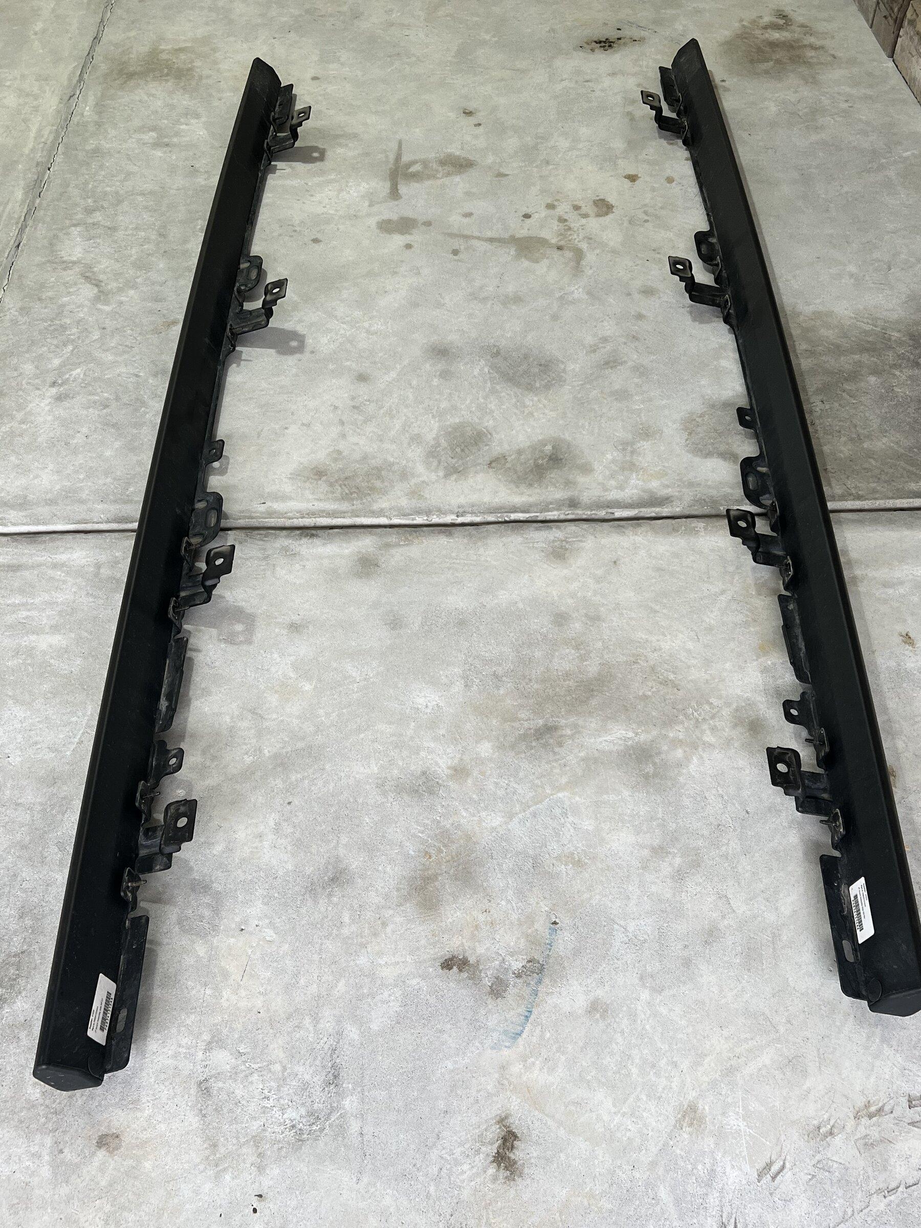 Jeep Gladiator OEM Rubicon Rock Rails A15DE571-478F-4B4B-A540-A73521AA0ED5