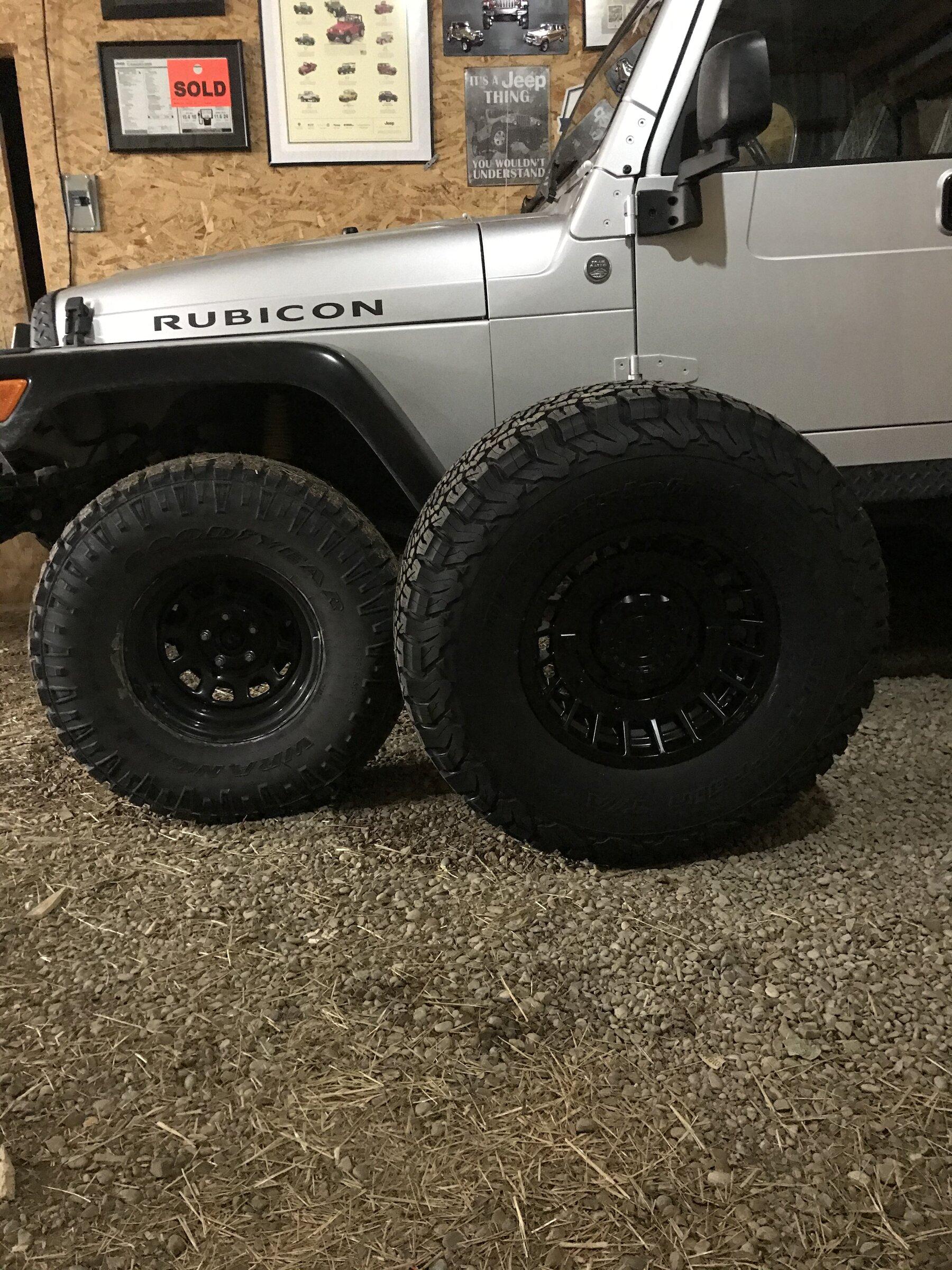 Jeep Gladiator What wheels are you putting on you JT? 01827B2C-1FB9-4F86-B10E-0AA6DAB03B3D
