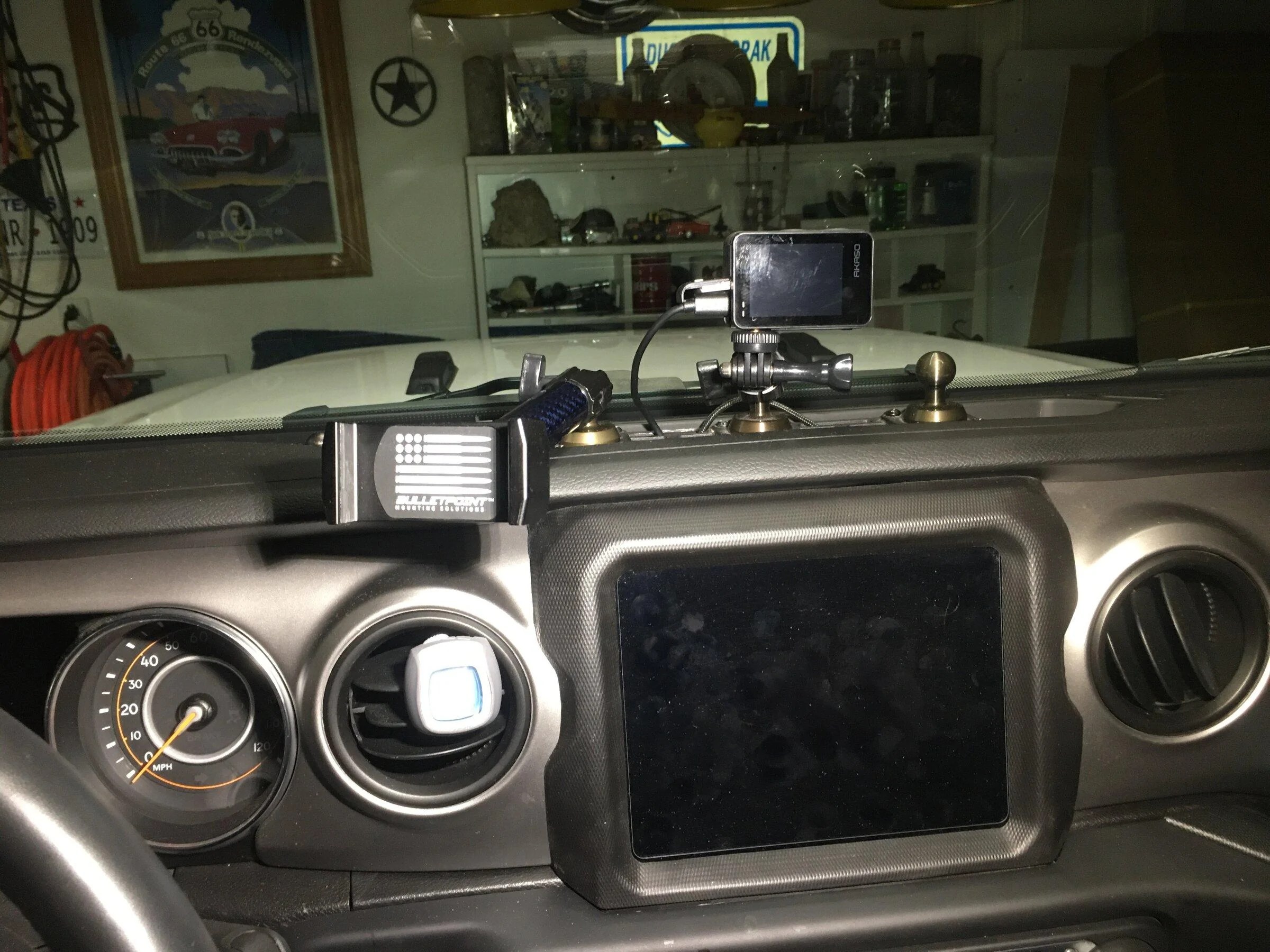 Jeep Gladiator Cell phone holder? Phone mount