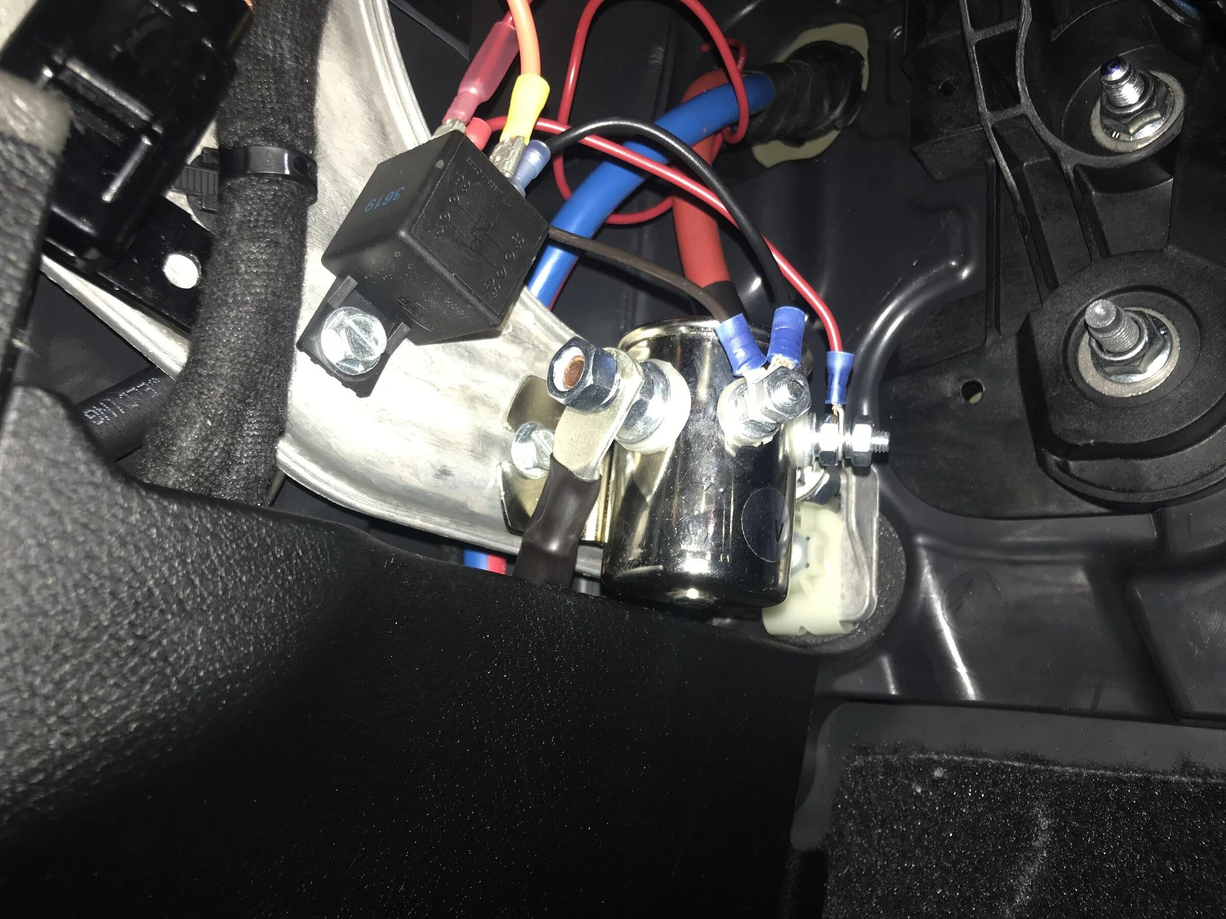Jeep Gladiator Installing bed outlet with factory parts into Sport Gladiator 4066A08D-CEB6-4DEE-A7DF-7839492CE6A9