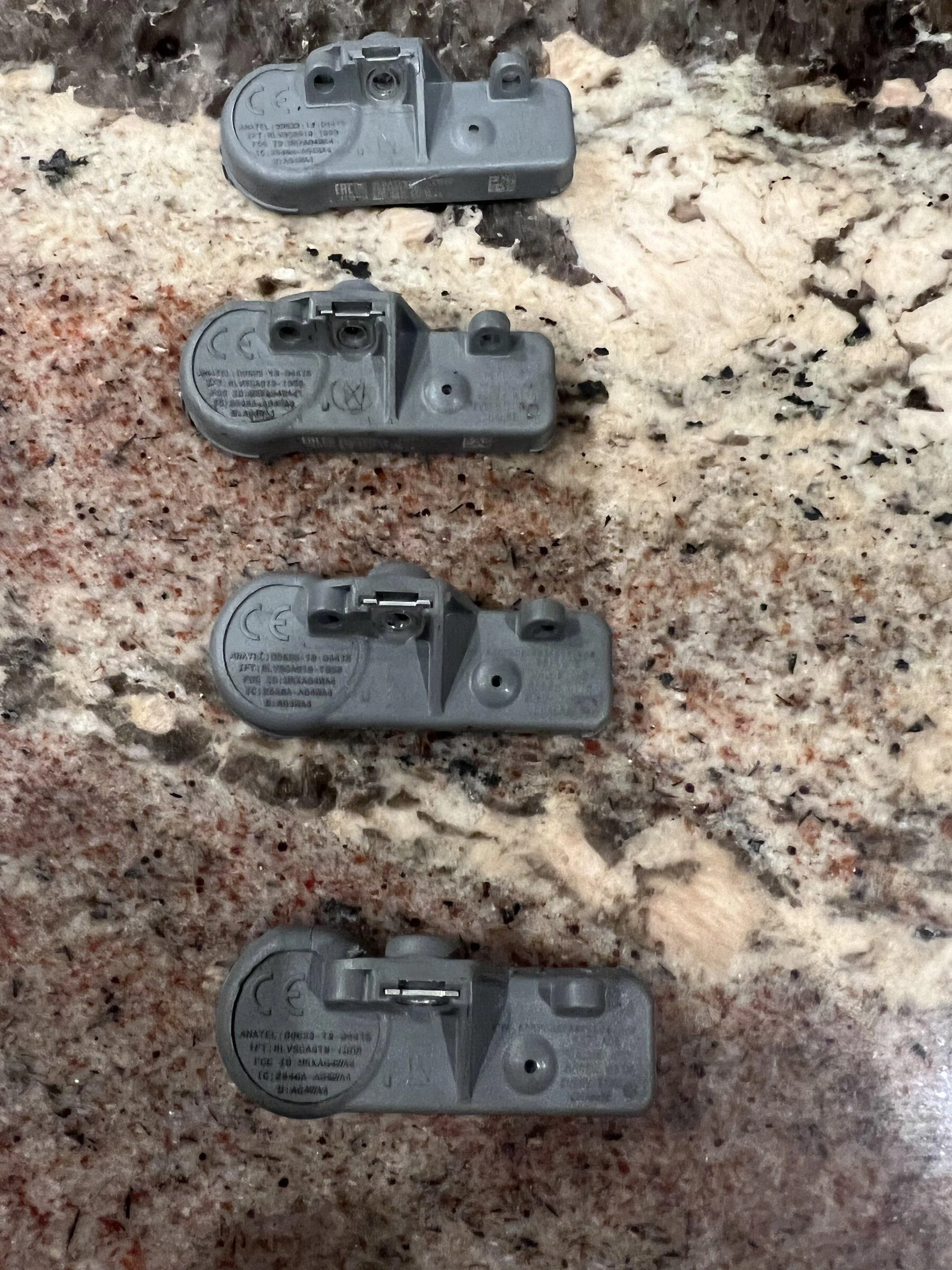 Jeep Gladiator 4 OEM TPMS sensors 06716DE3-0CA6-42A9-B86B-403A7035FE75